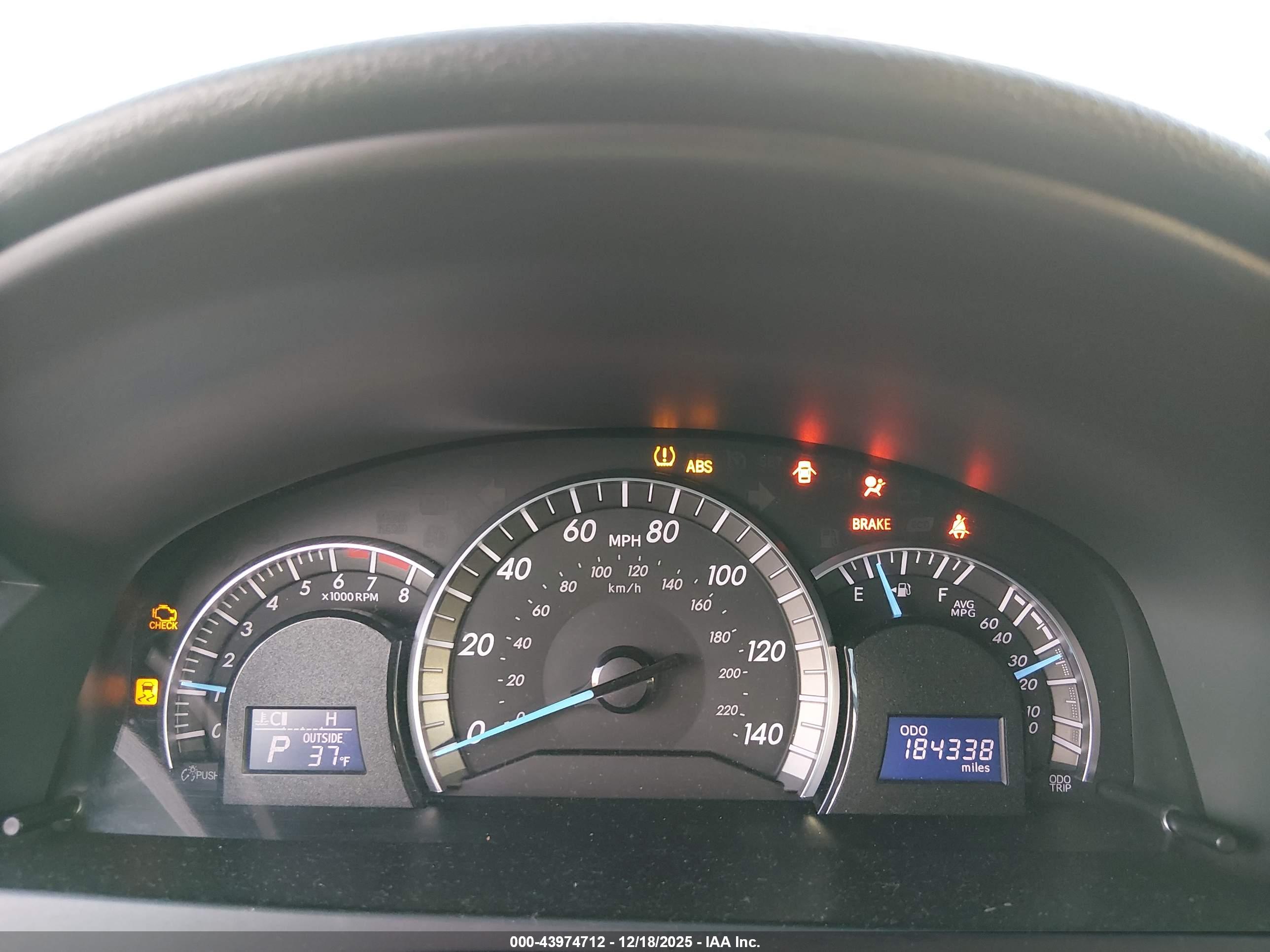 TOYOTA CAMRY image 7