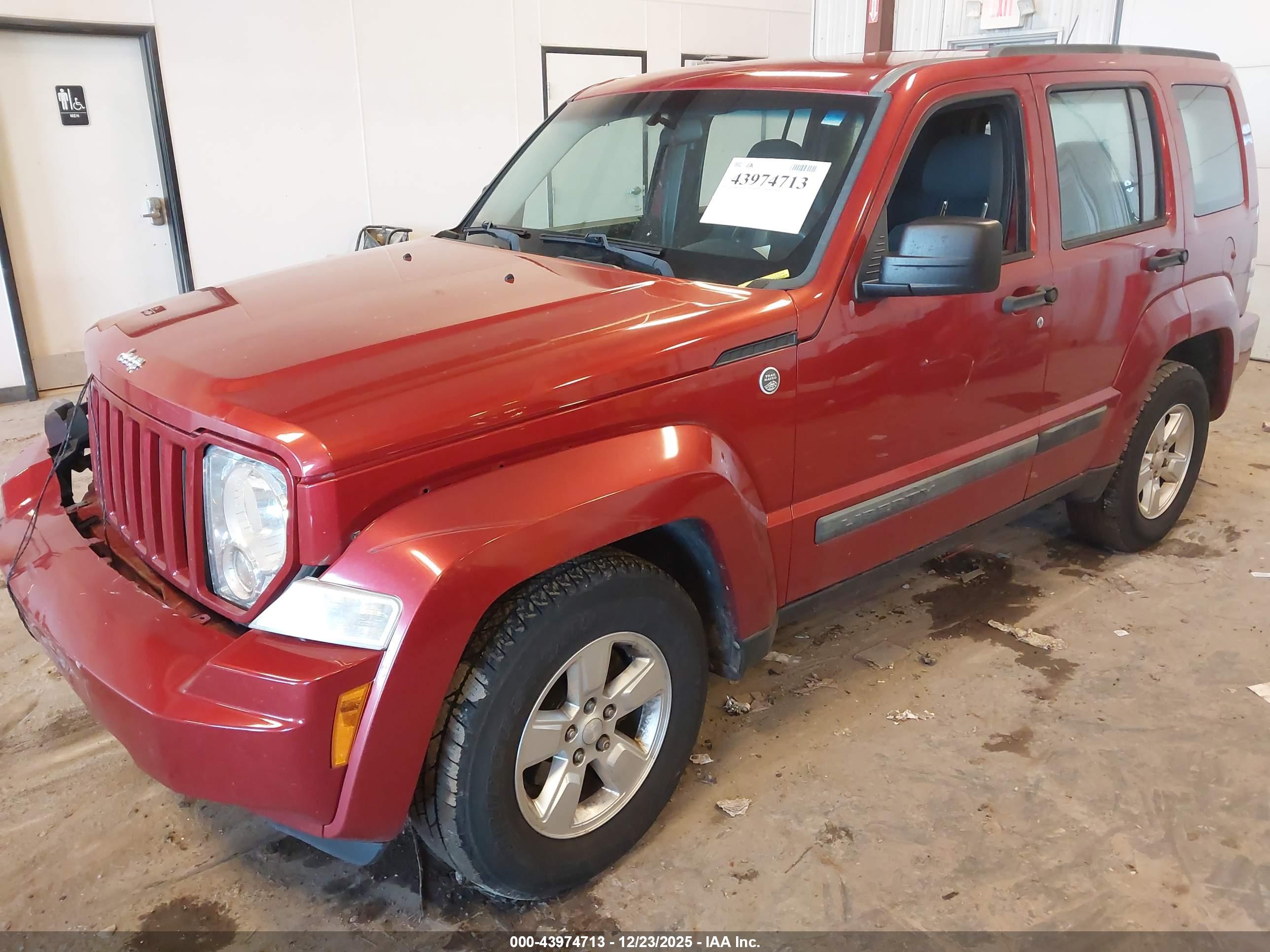 JEEP LIBERTY image 2