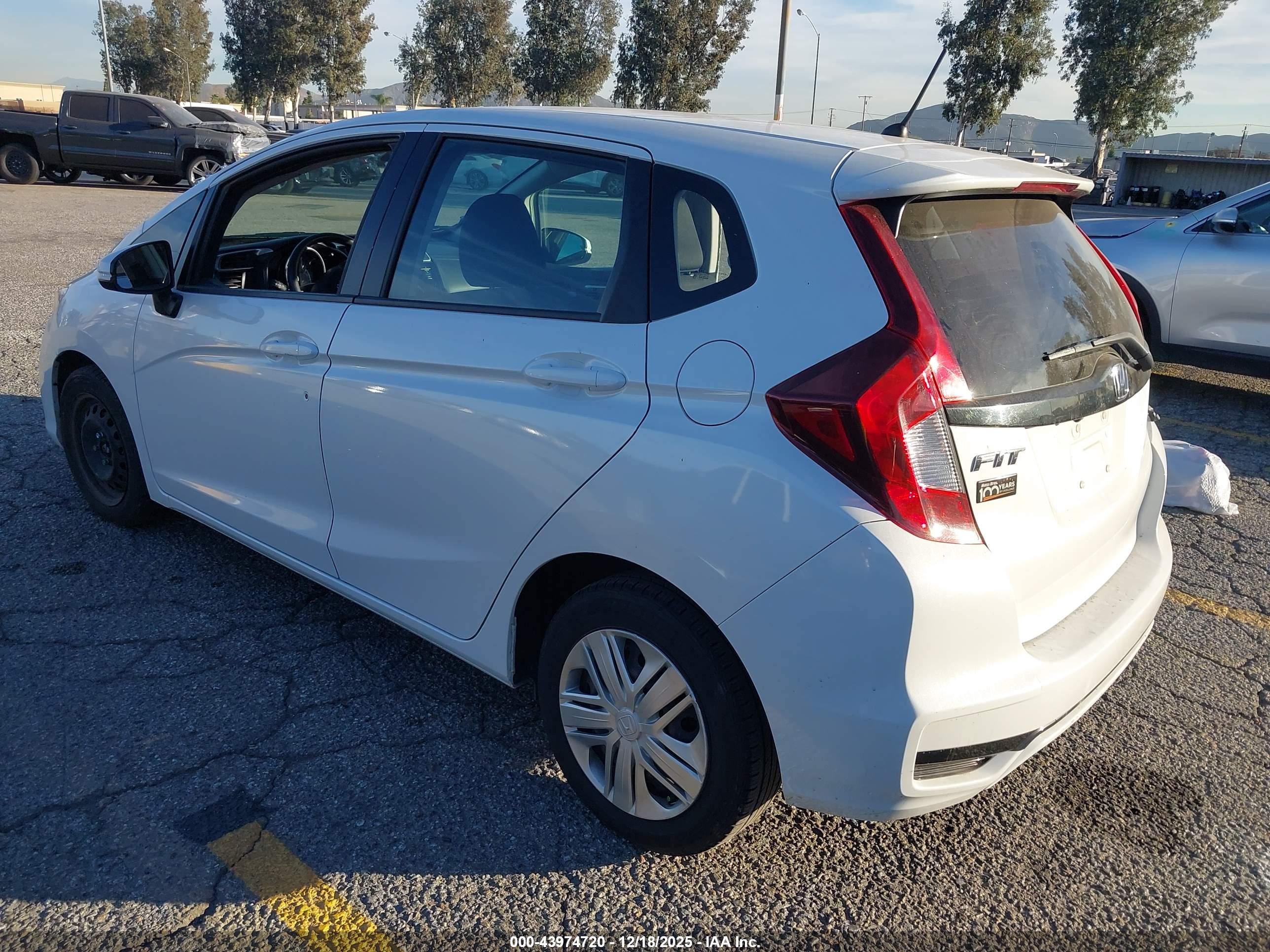 HONDA FIT image 3