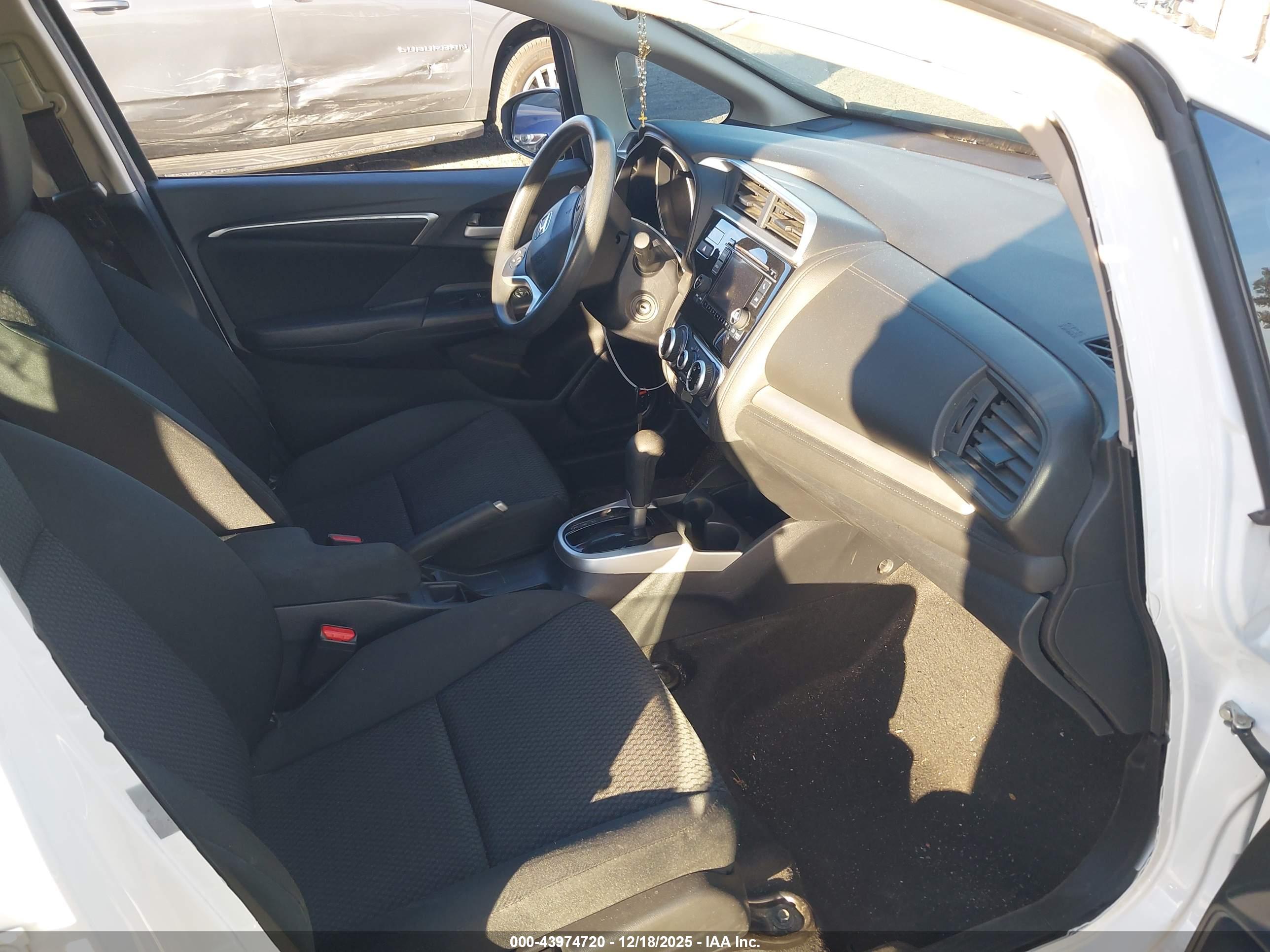 HONDA FIT image 5