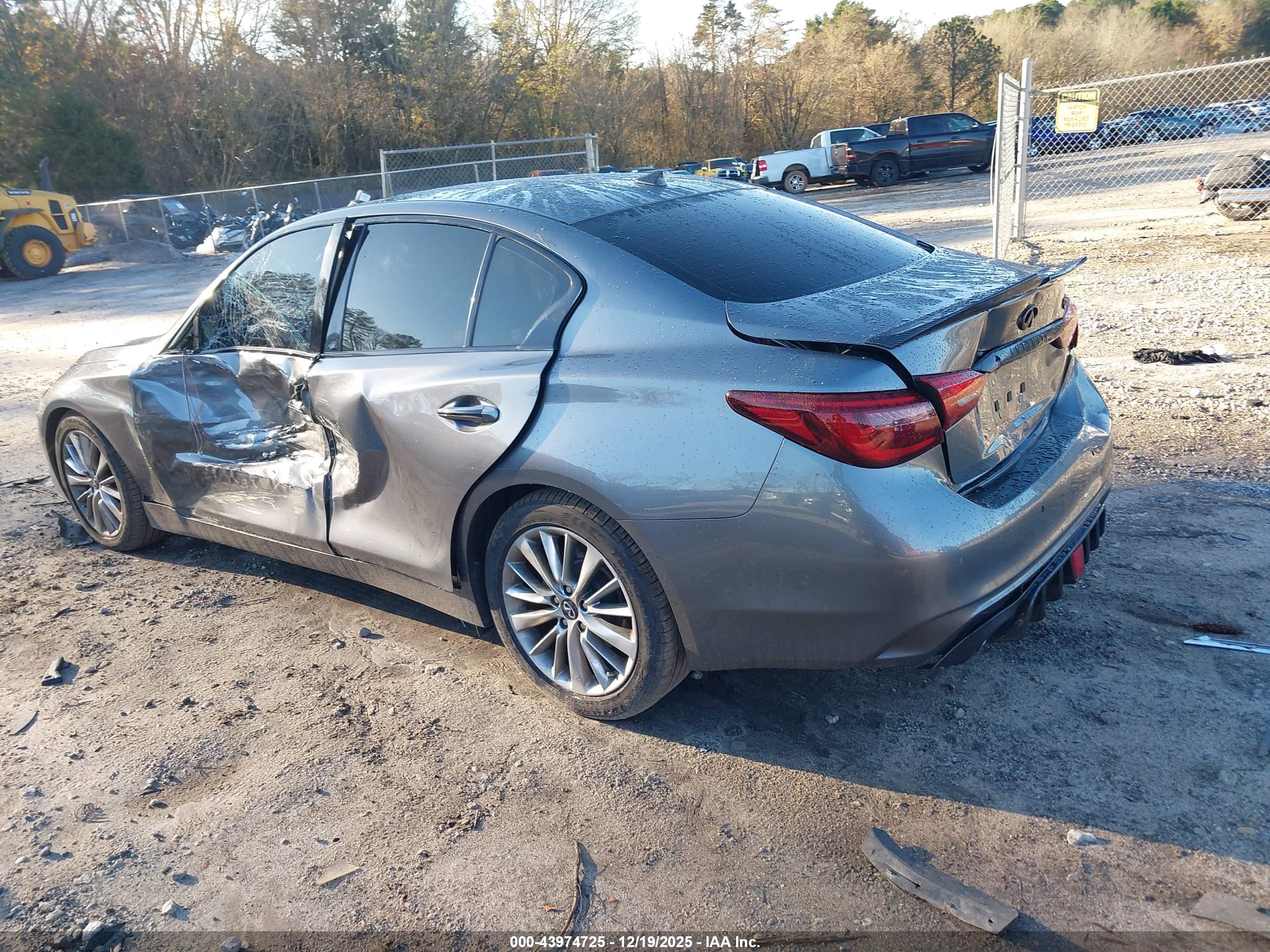 INFINITI Q50 image 3