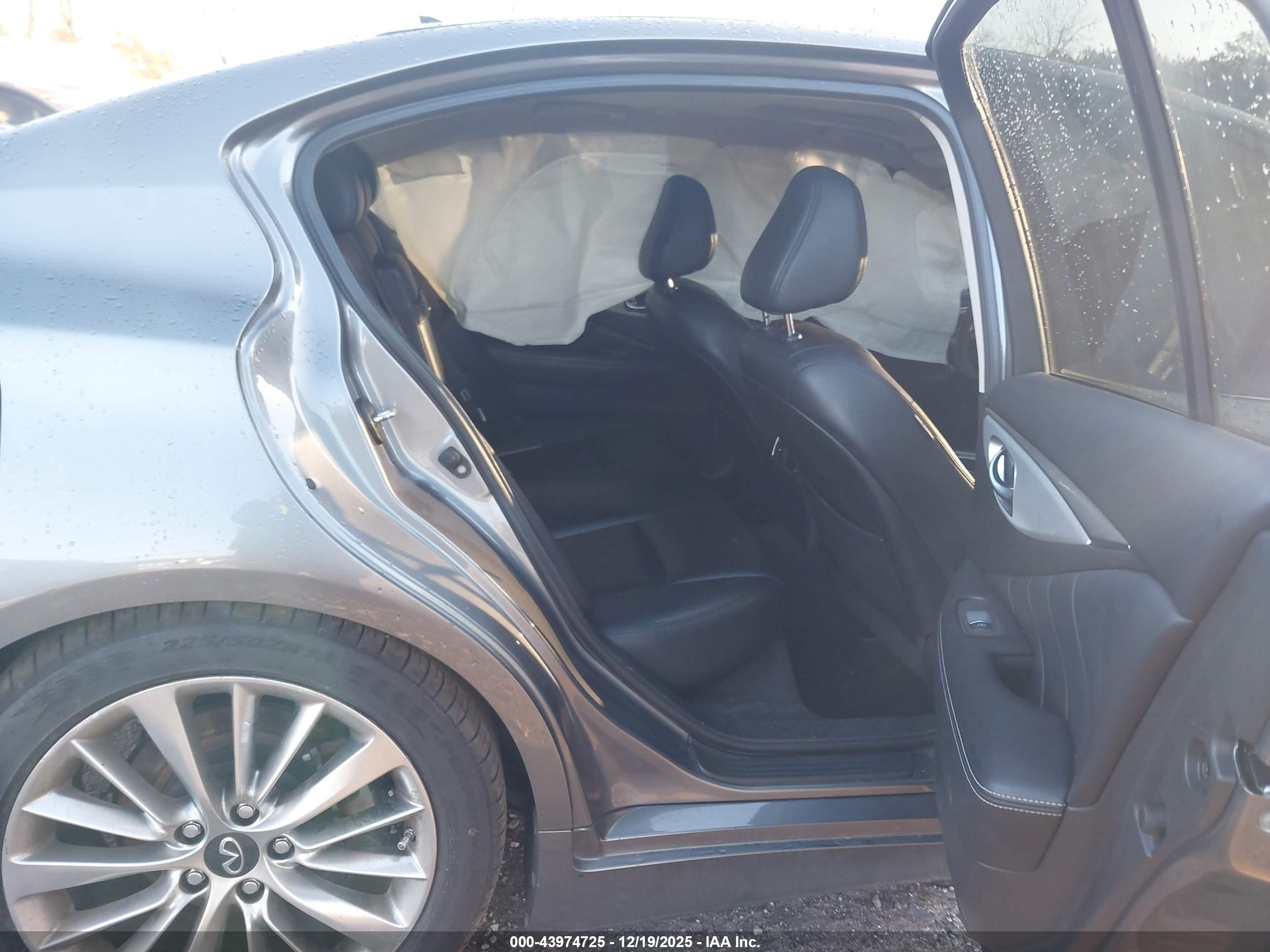 INFINITI Q50 image 8