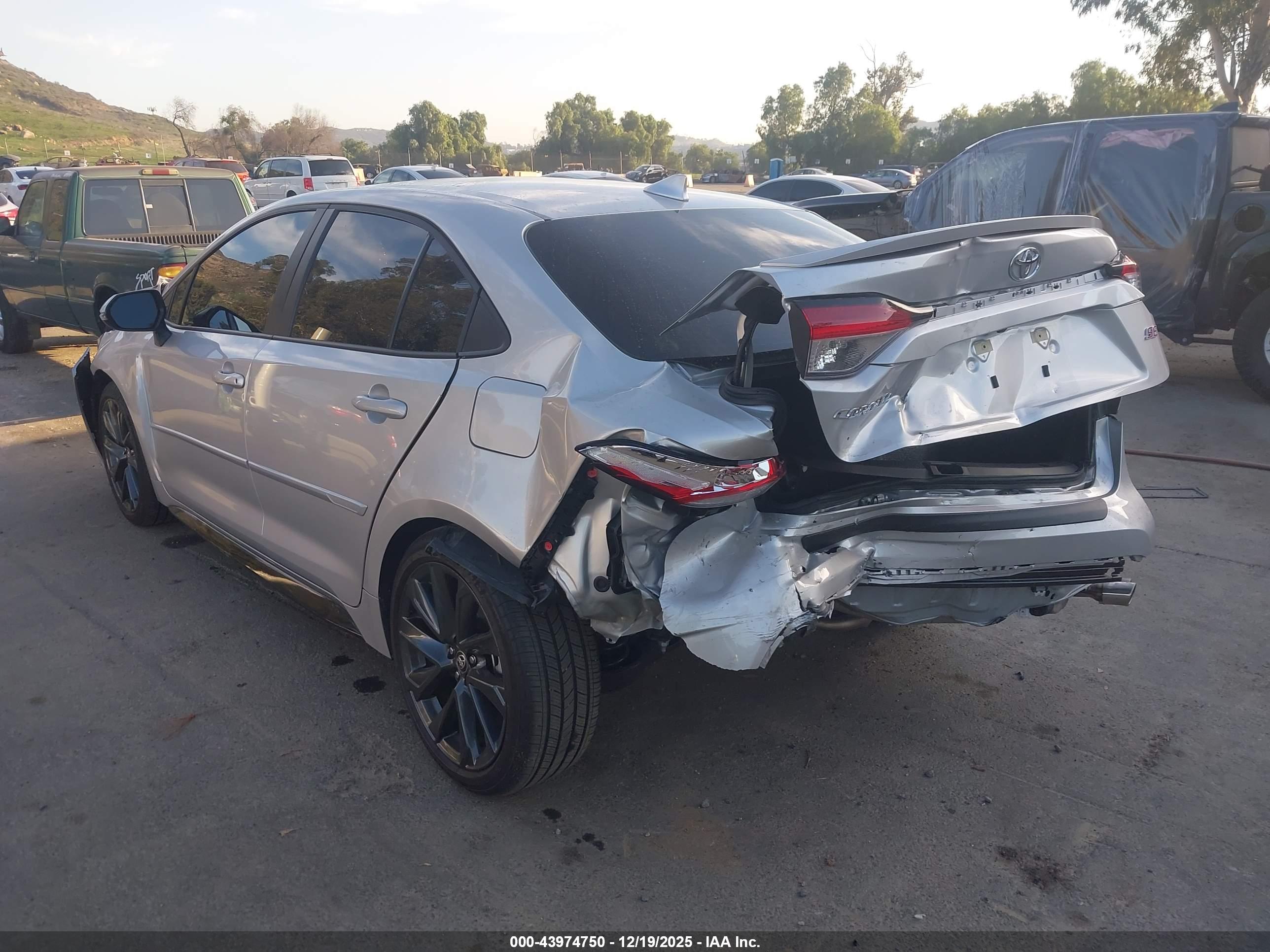 TOYOTA COROLLA image 3
