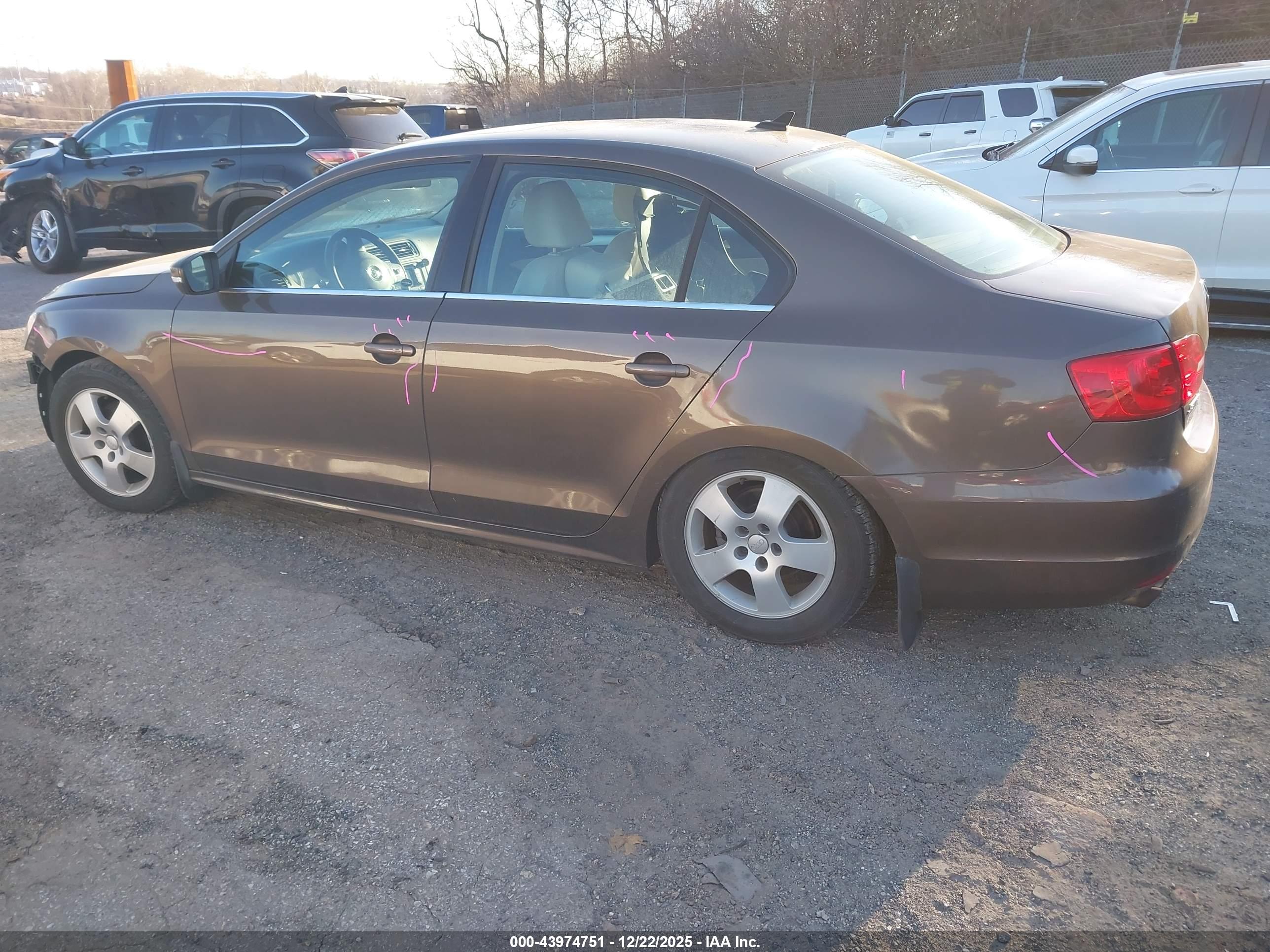 VOLKSWAGEN JETTA image 3
