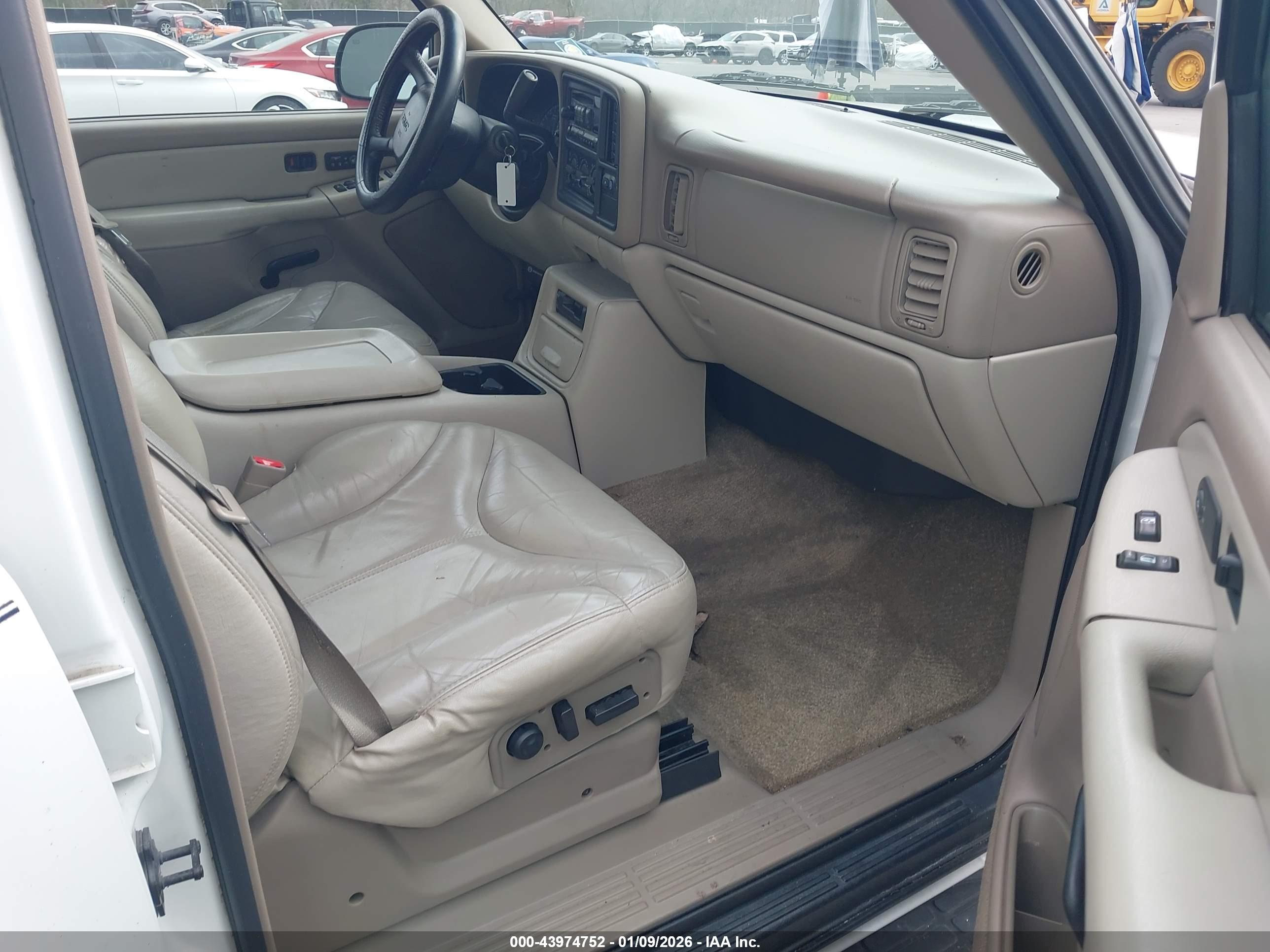 GMC YUKON image 5