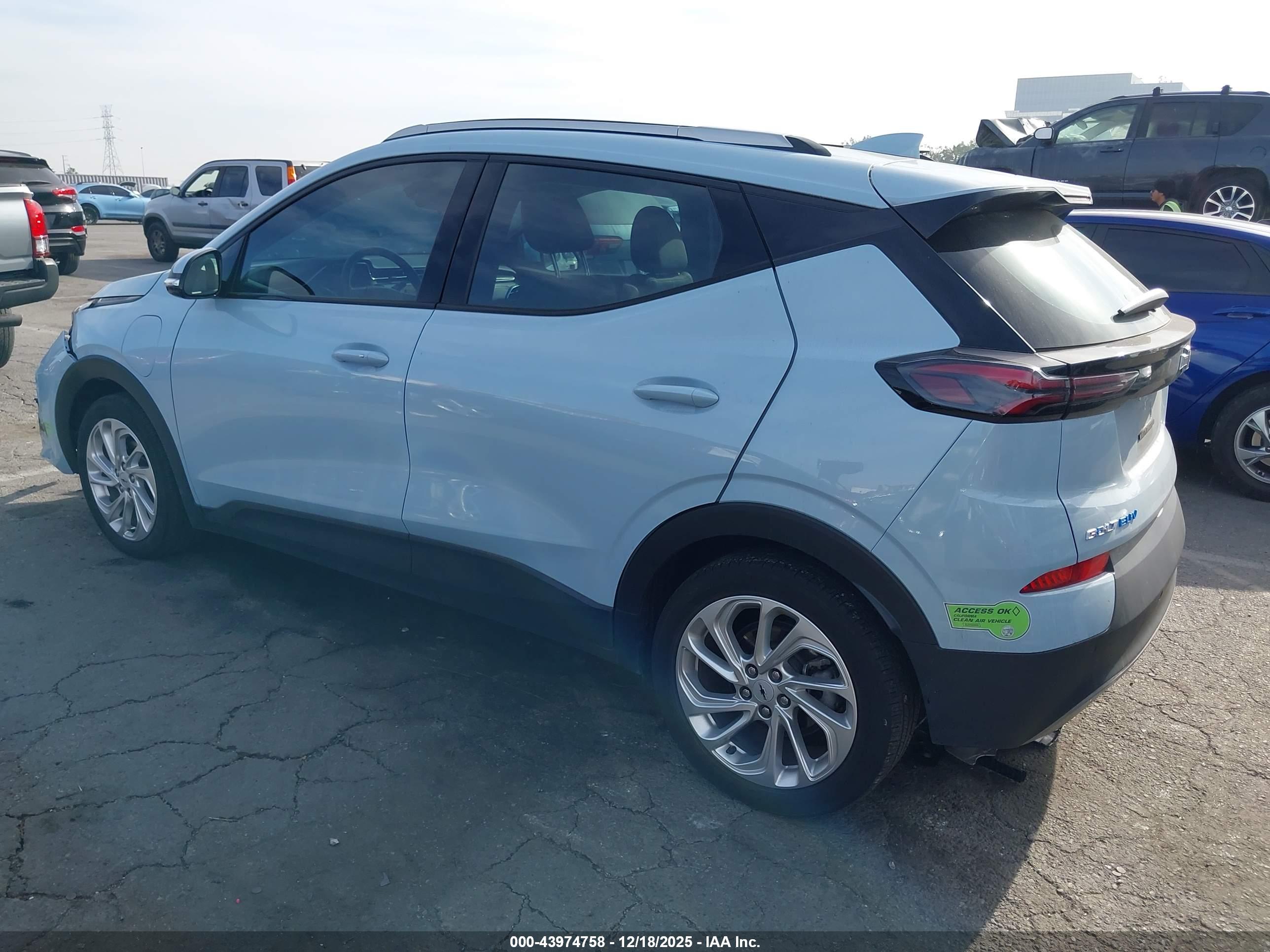 CHEVROLET BOLT image 3