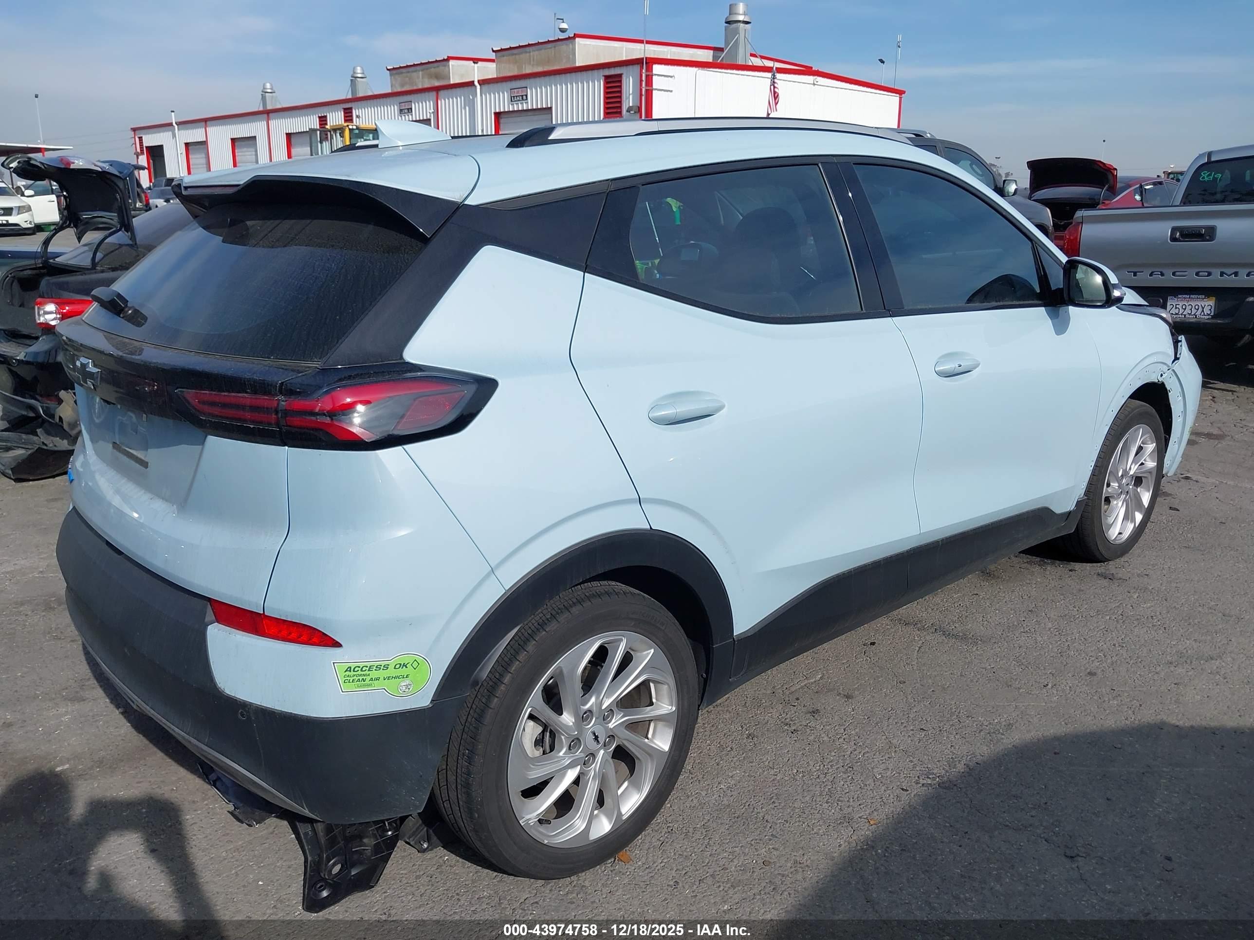 CHEVROLET BOLT image 4