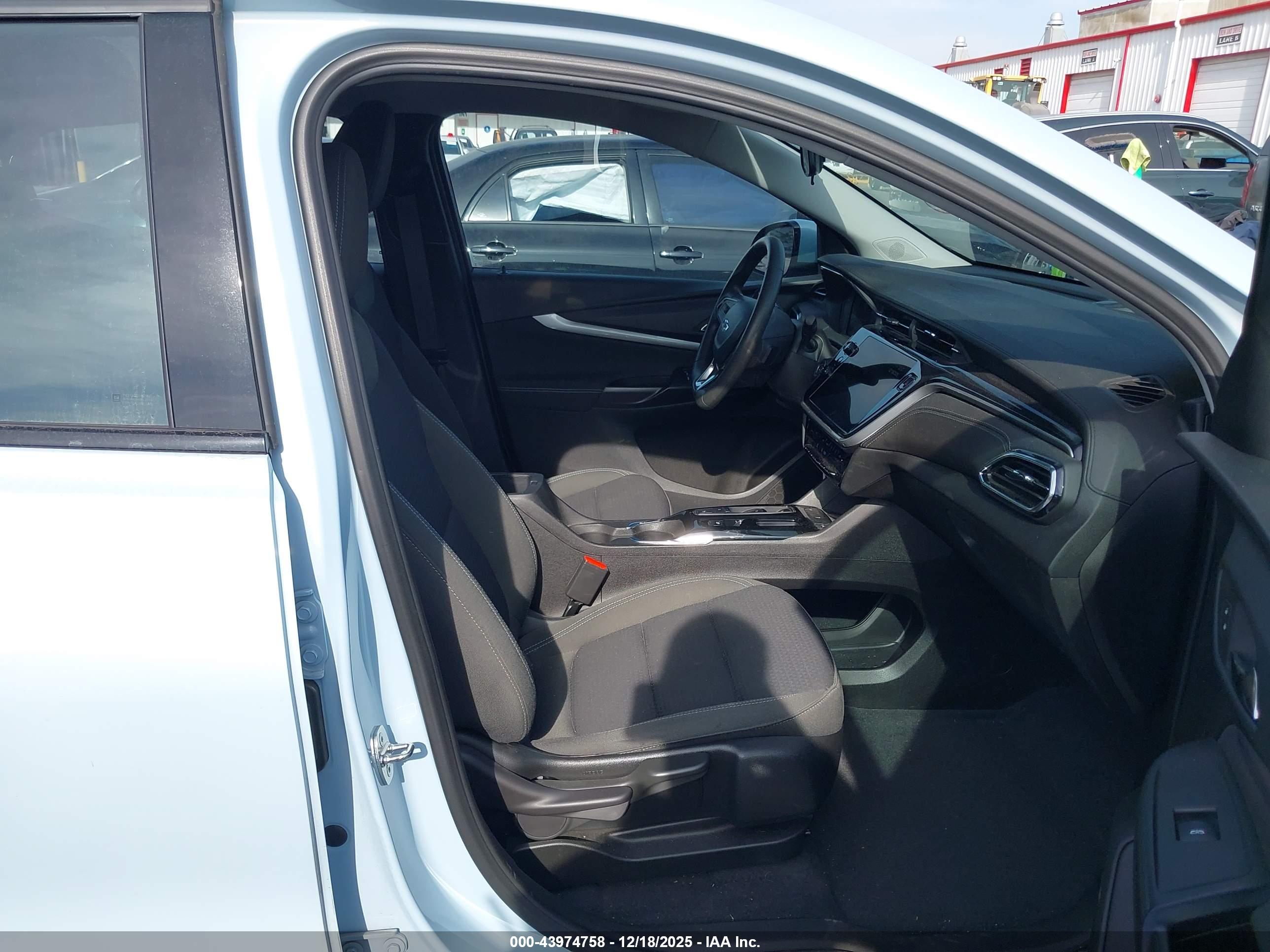 CHEVROLET BOLT image 5