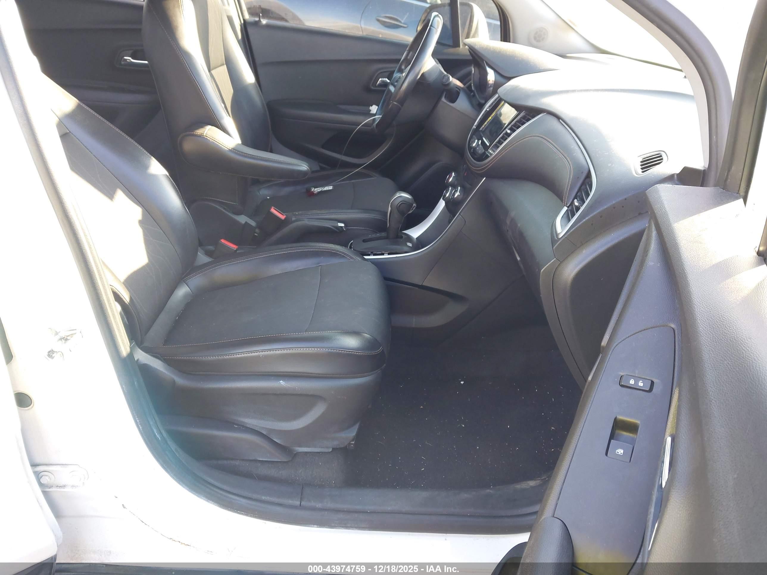 CHEVROLET TRAX image 5