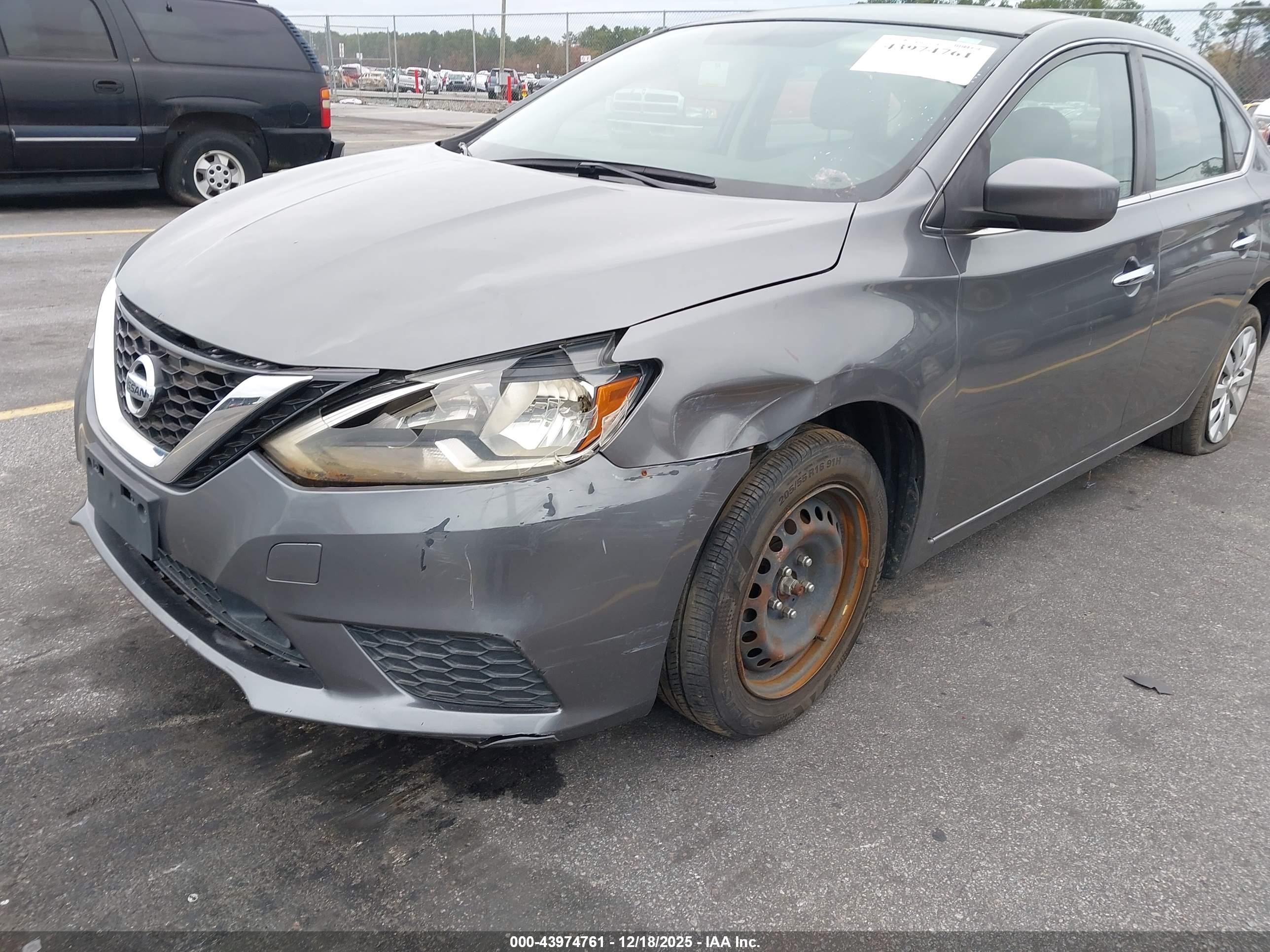 NISSAN SENTRA image 6