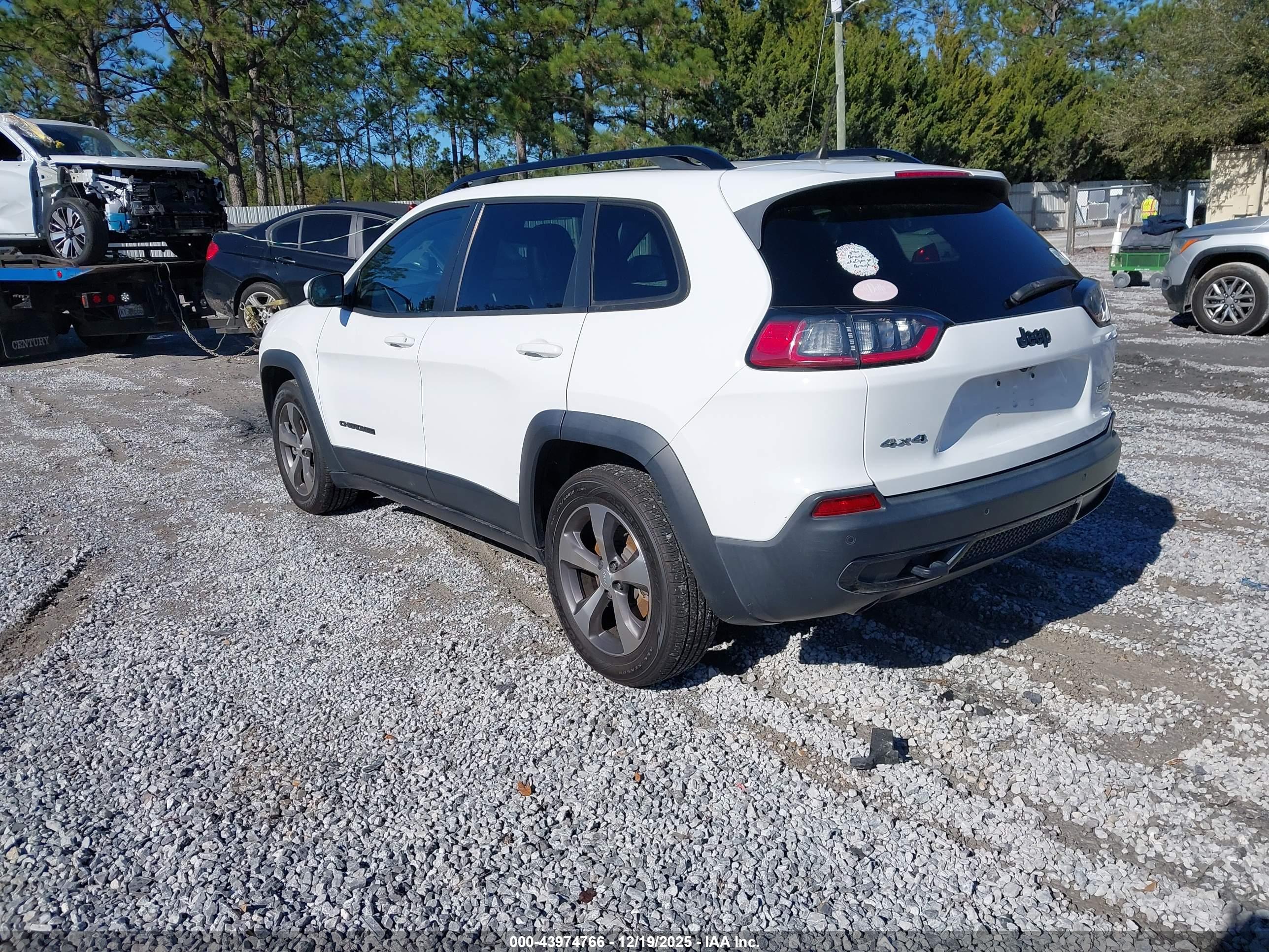JEEP CHEROKEE image 3