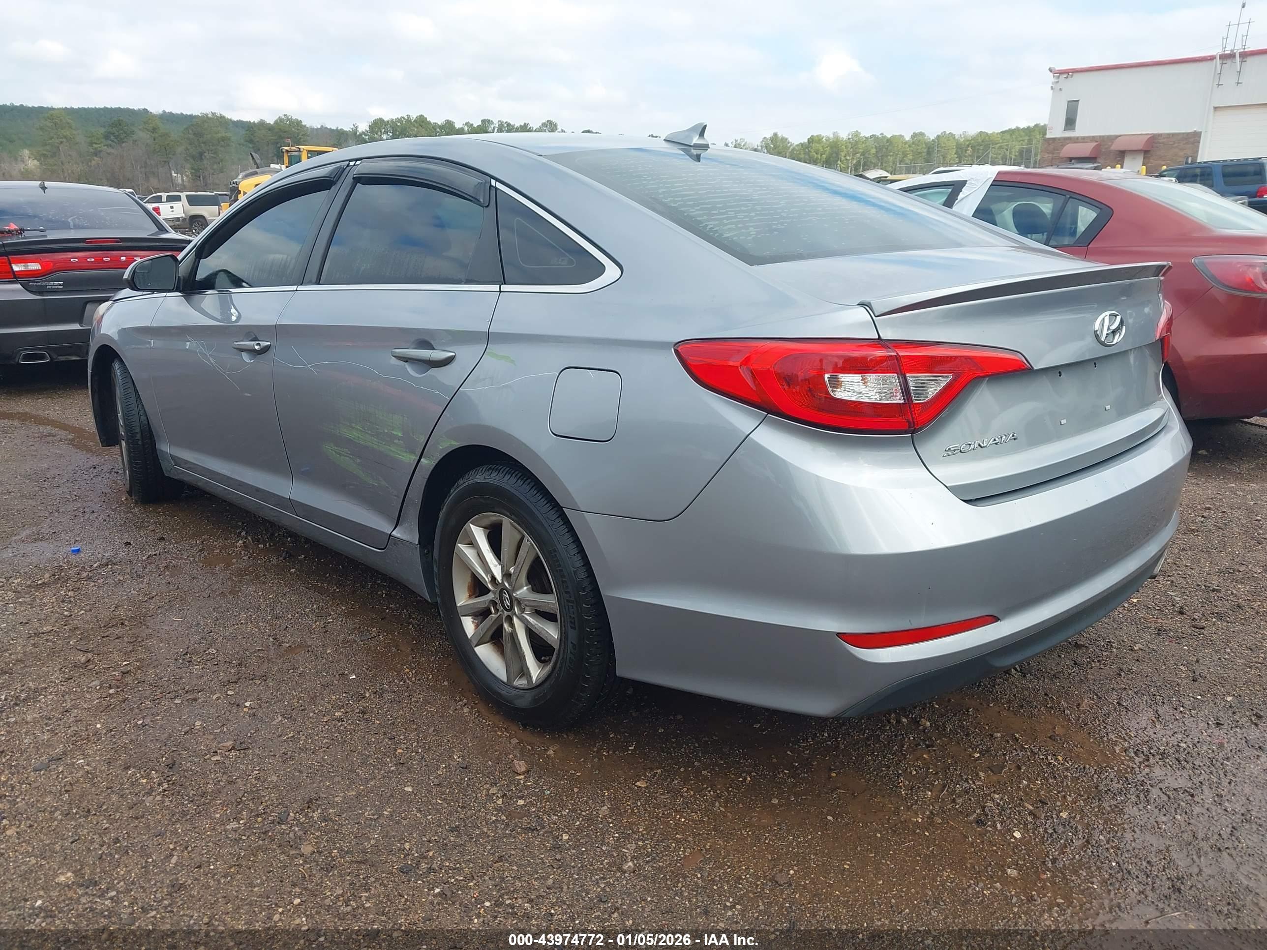HYUNDAI SONATA image 3