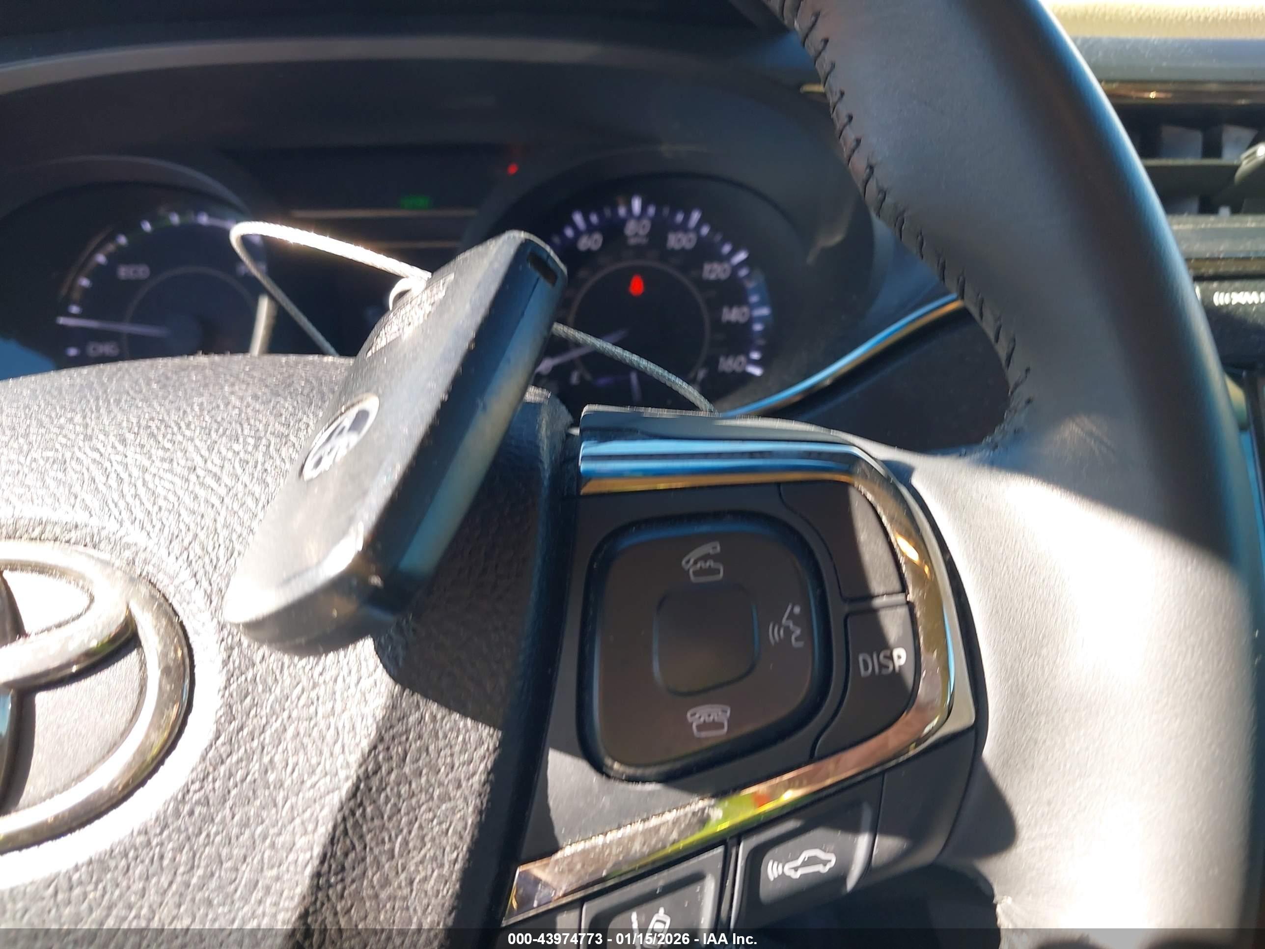 TOYOTA AVALON image 11