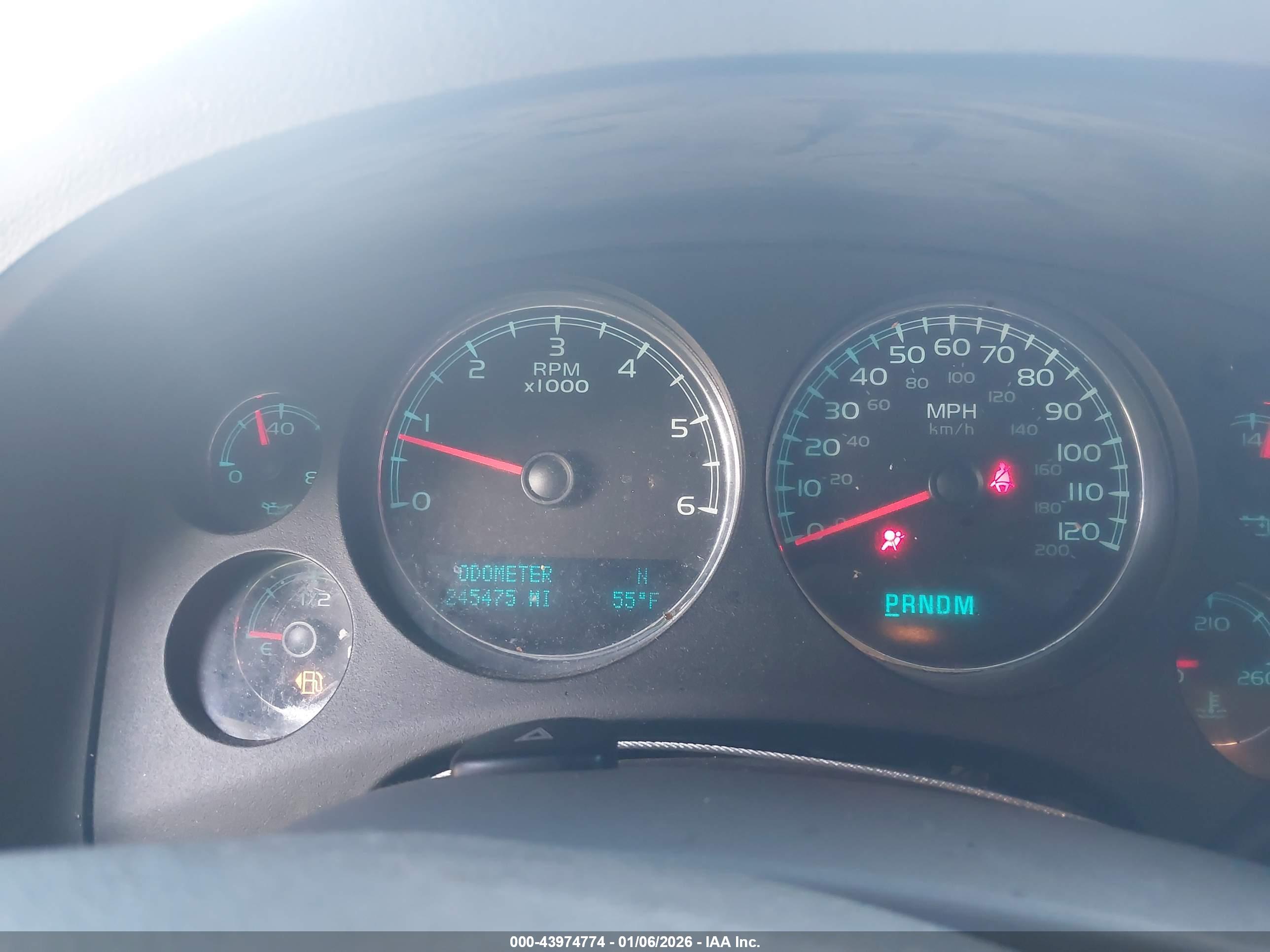 CHEVROLET TAHOE image 7