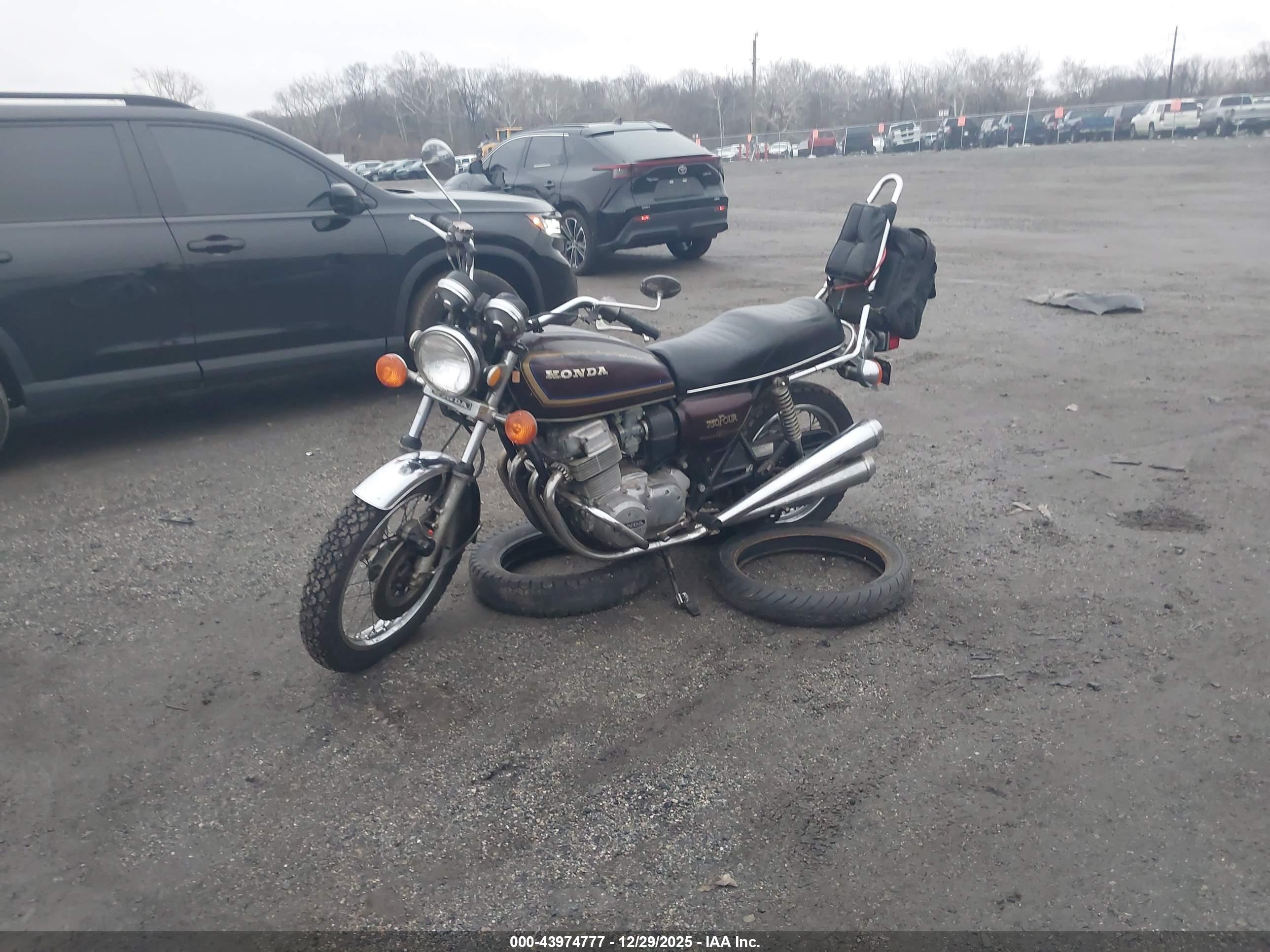 HONDA CB750 image 2