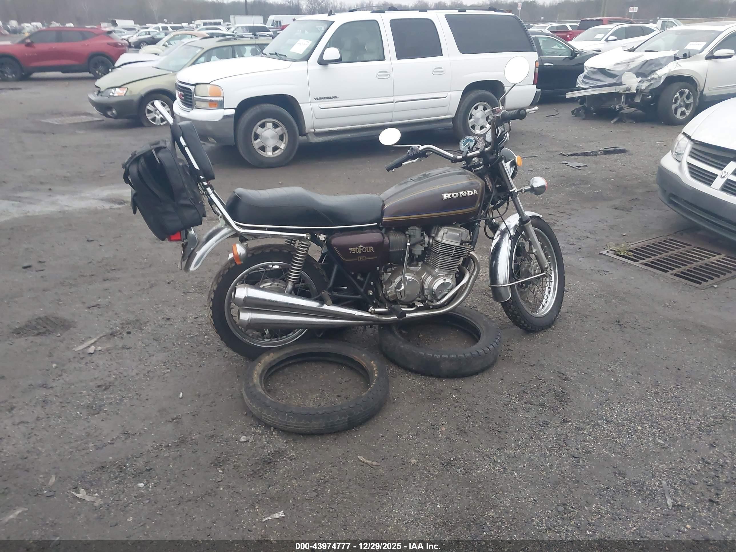 HONDA CB750 image 4