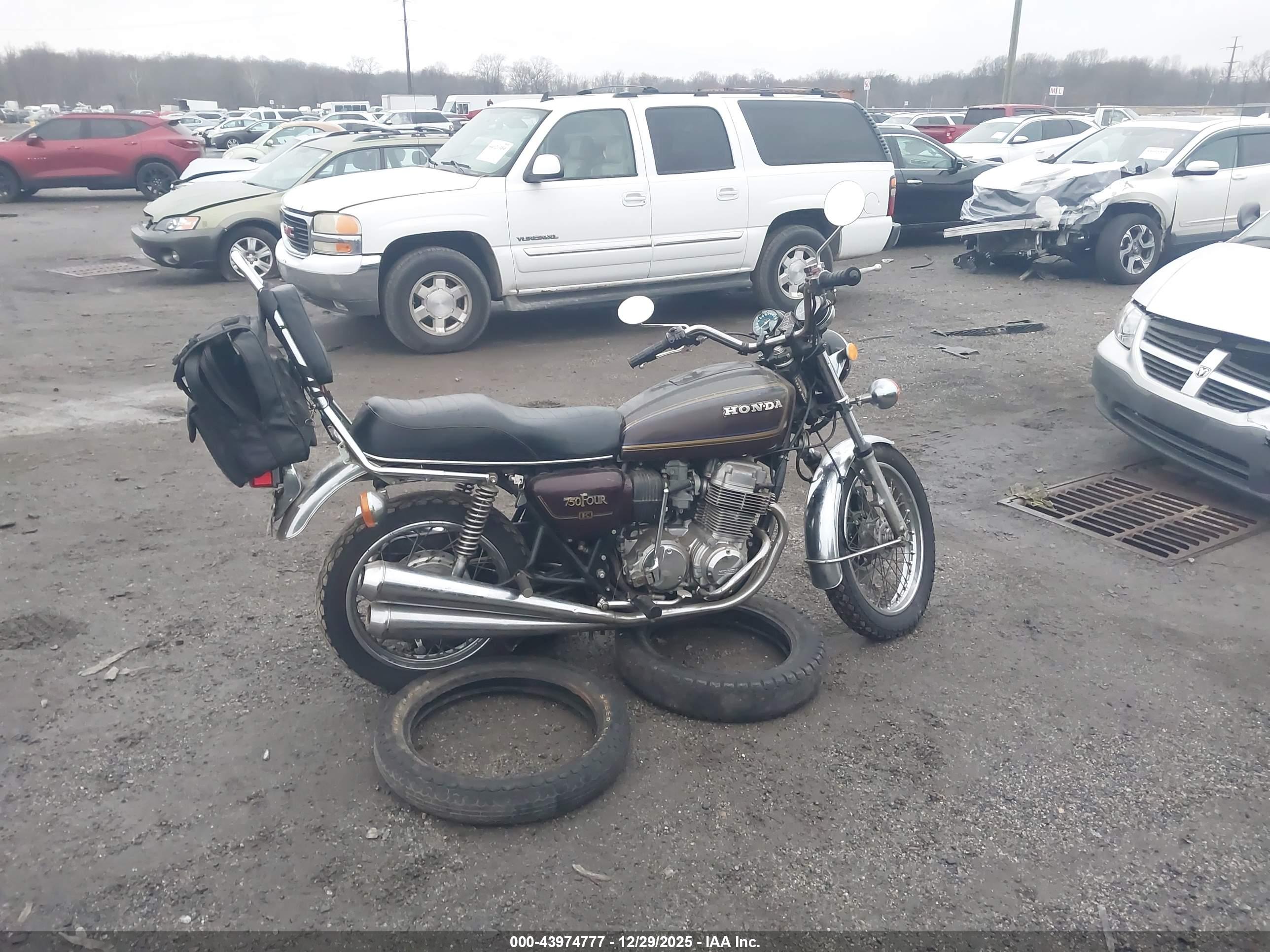 HONDA CB750 image 8