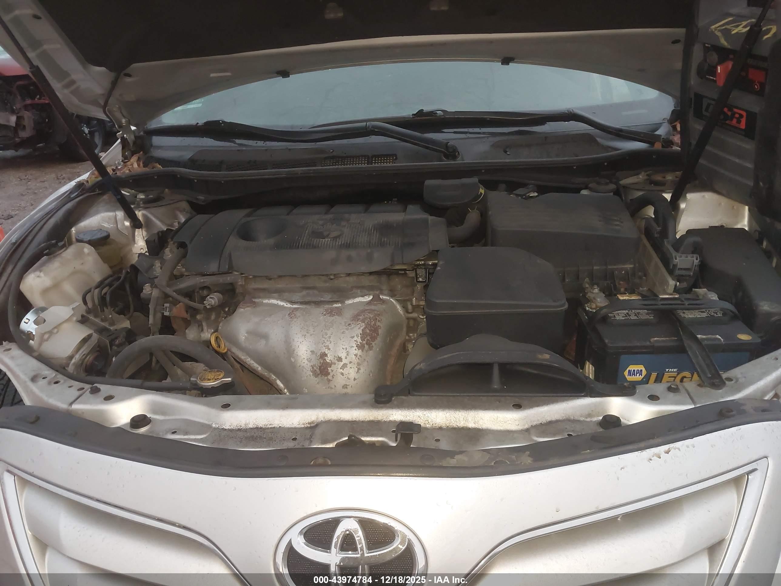 TOYOTA CAMRY image 10