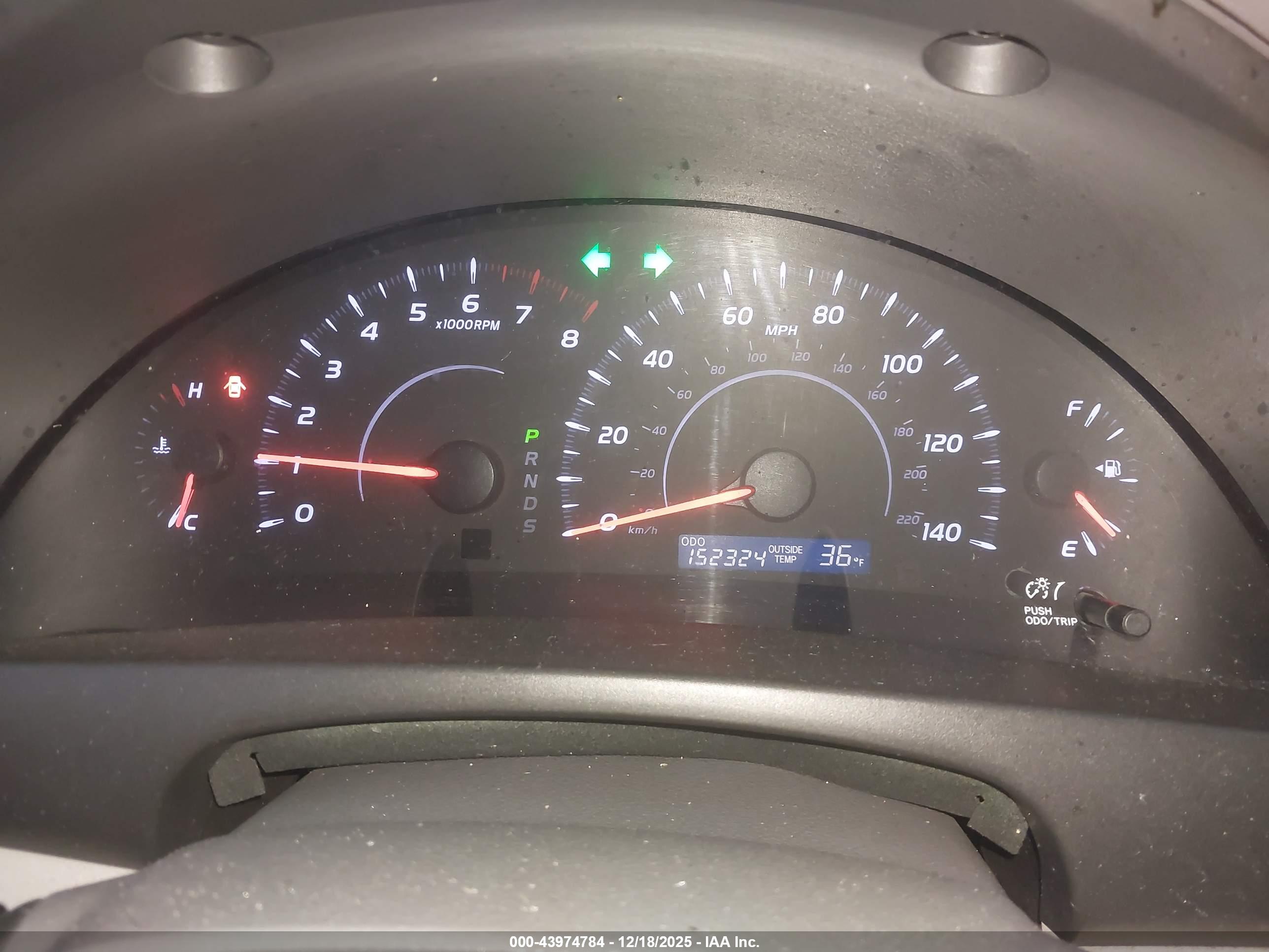 TOYOTA CAMRY image 7