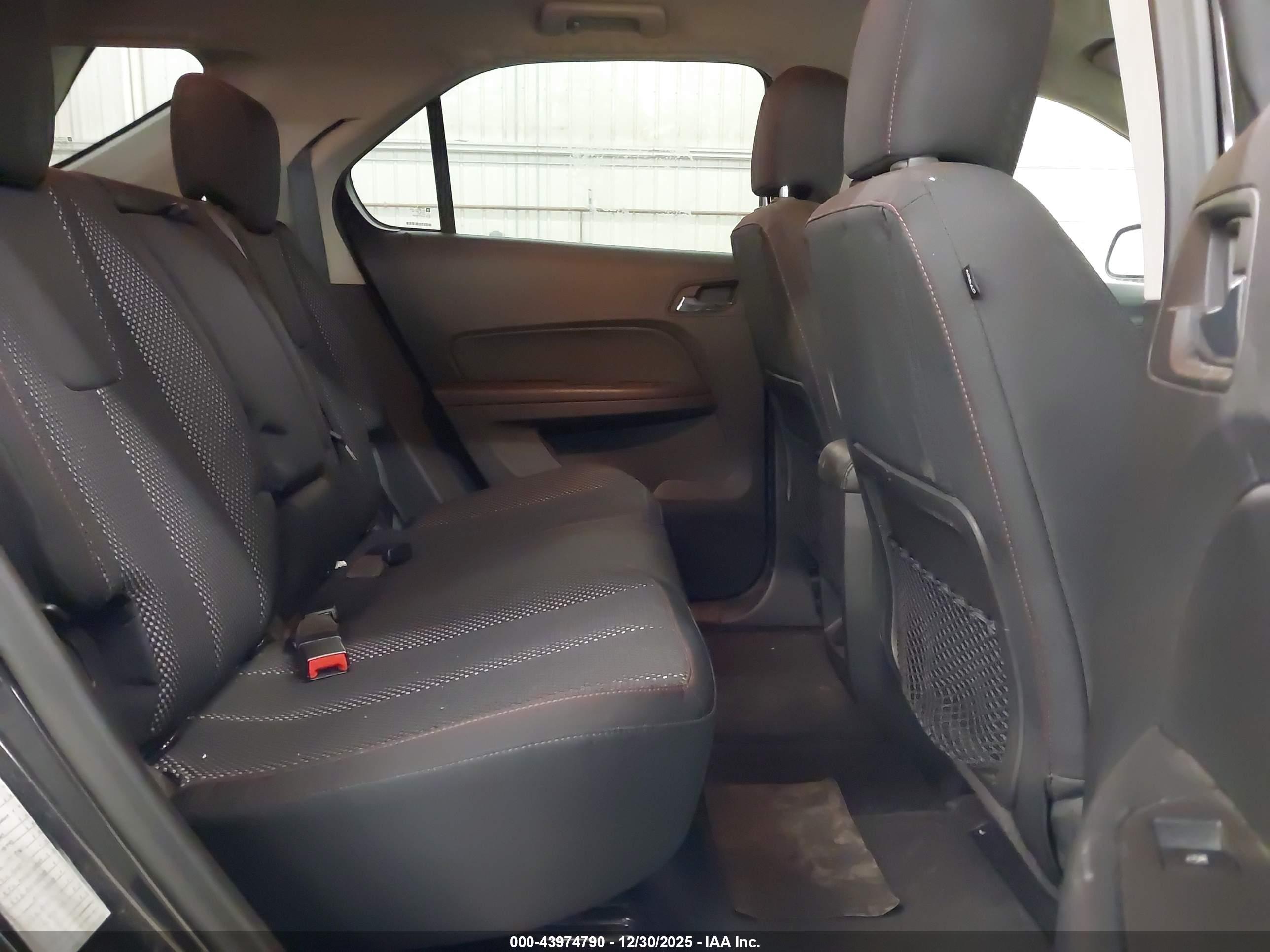 CHEVROLET EQUINOX image 8
