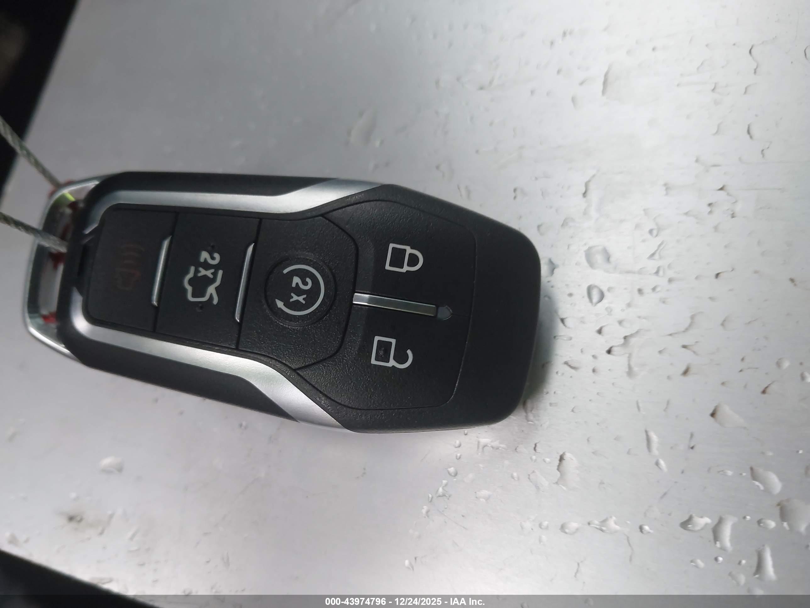 FORD ESCAPE image 11