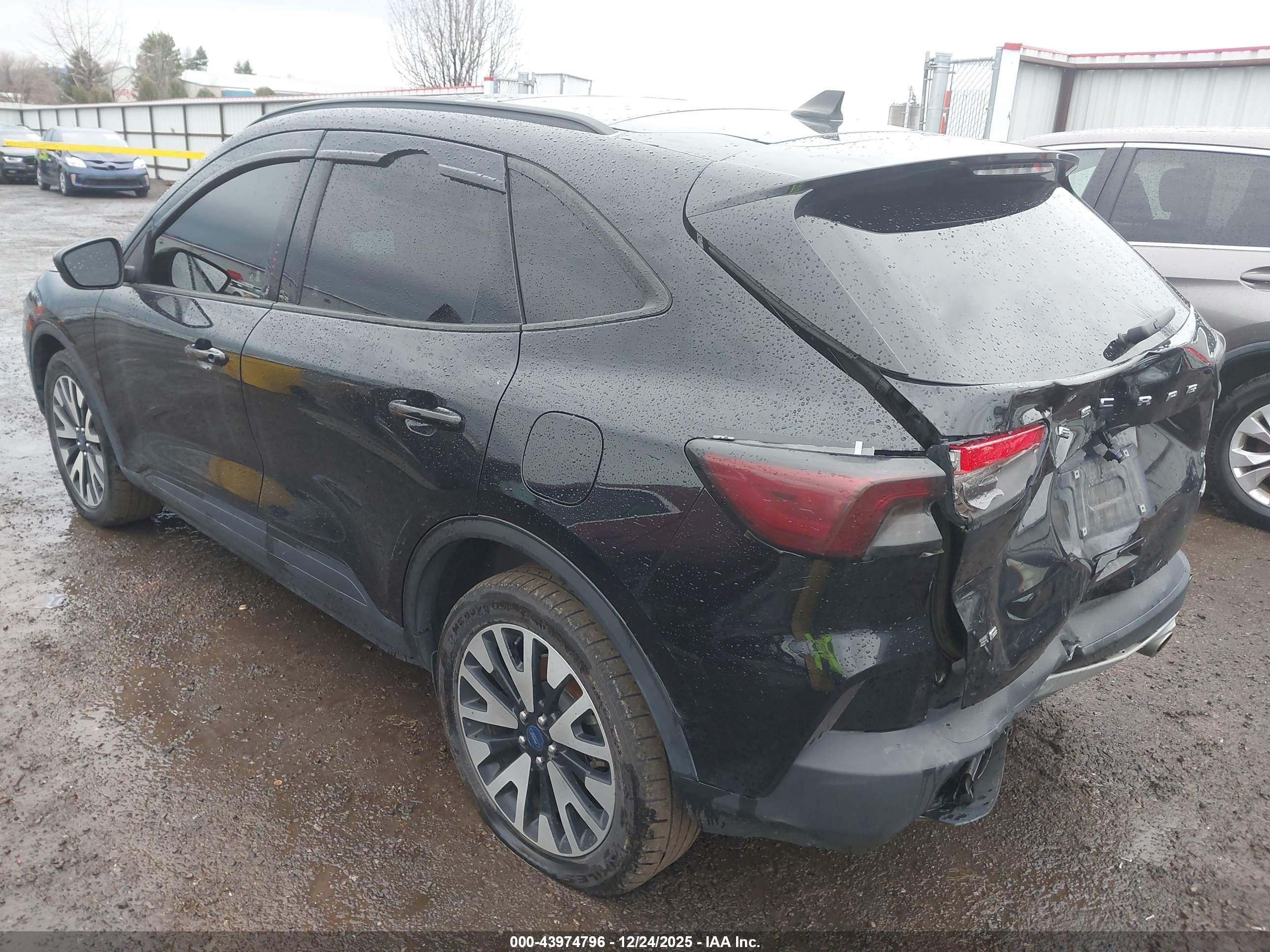 FORD ESCAPE image 3