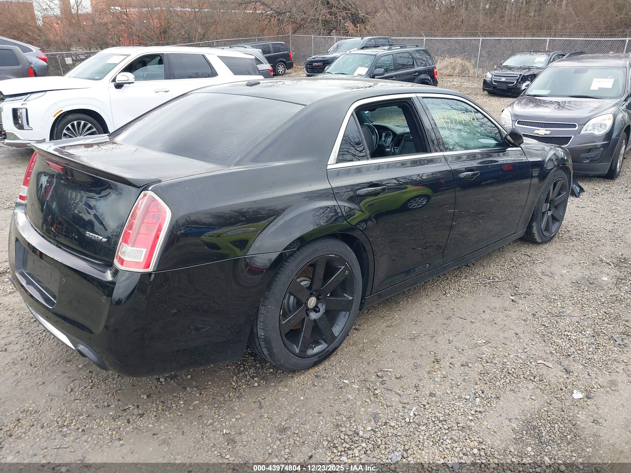 CHRYSLER 300 image 4