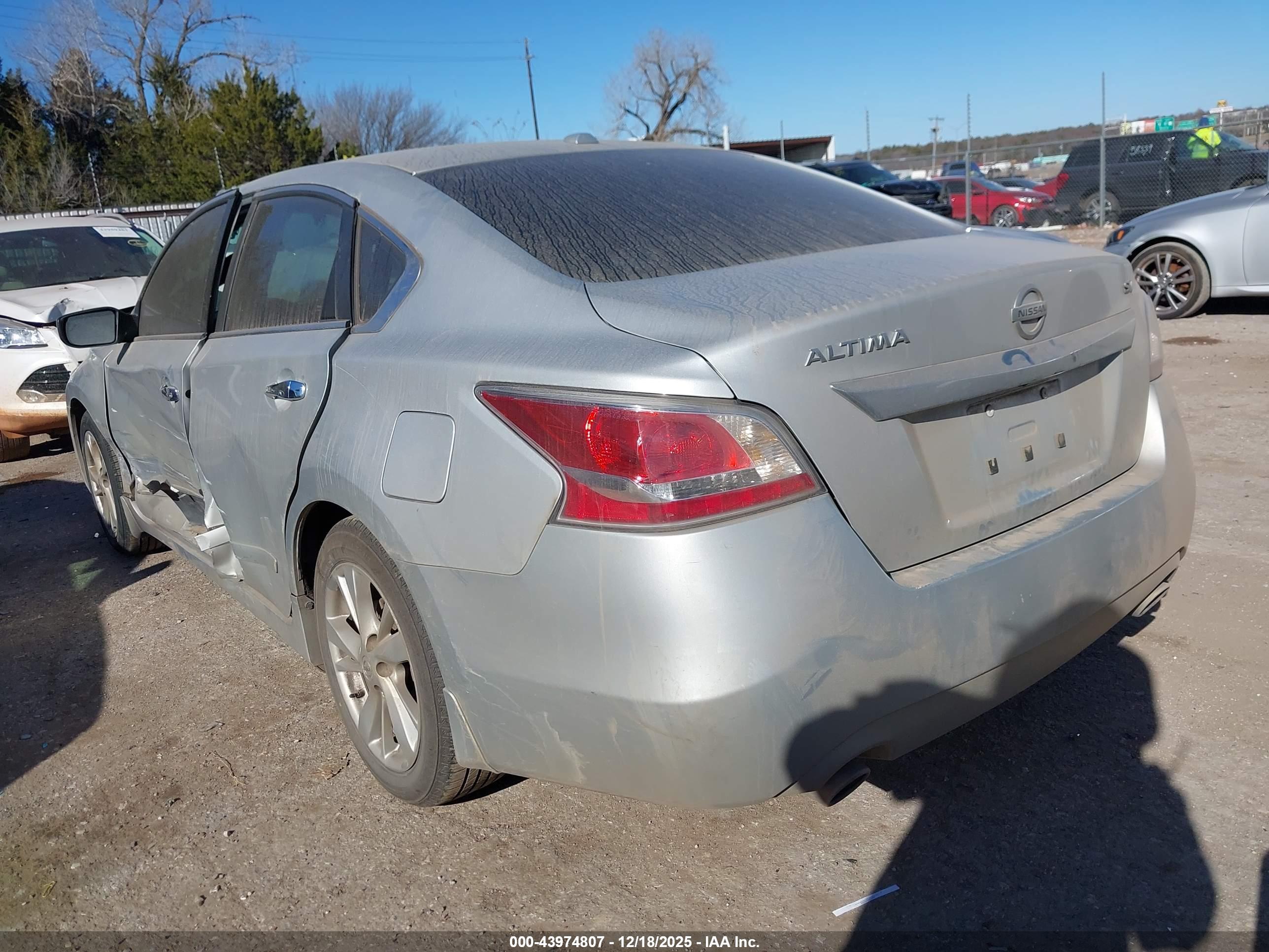 NISSAN ALTIMA image 3