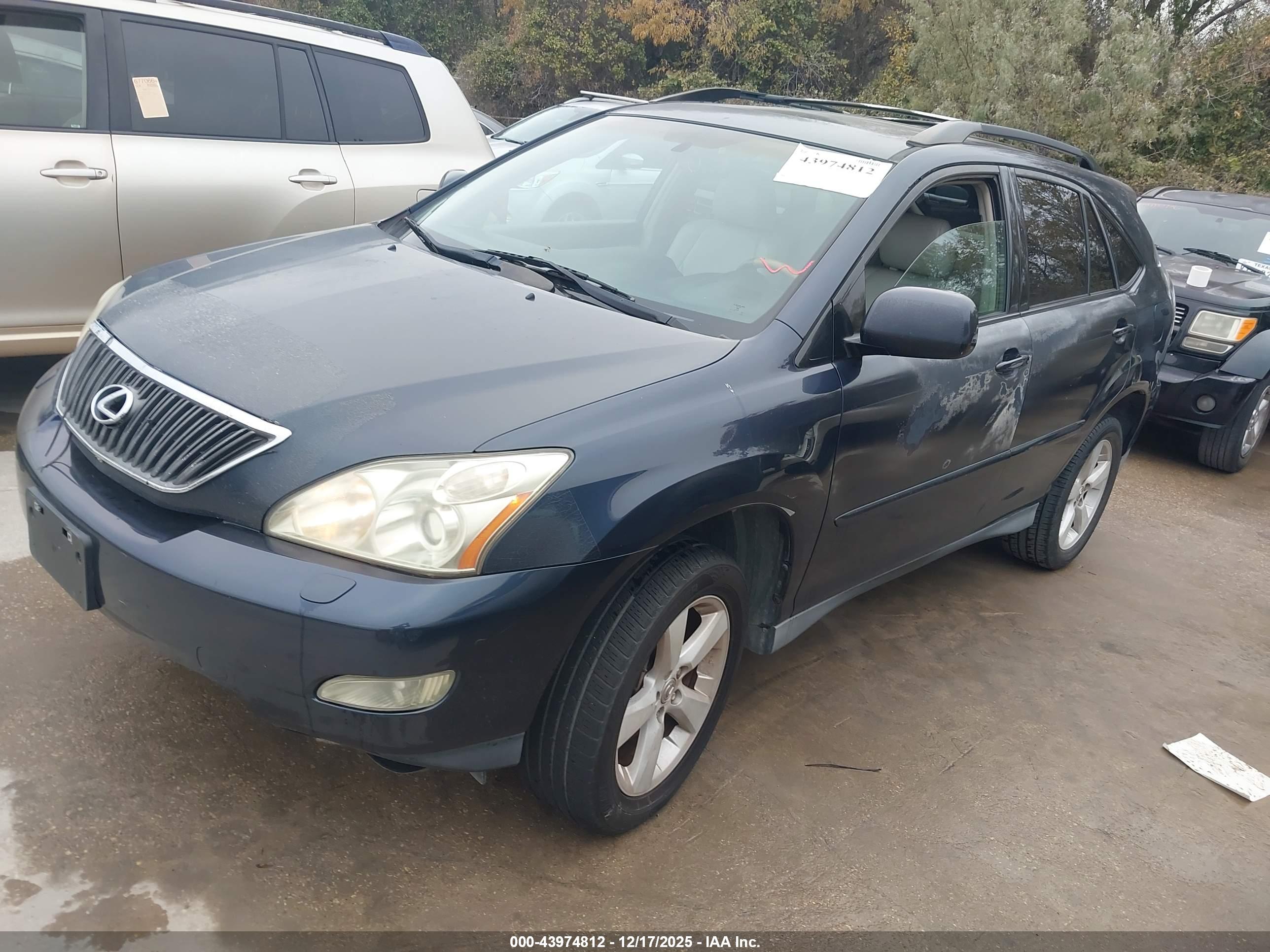 LEXUS RX image 2