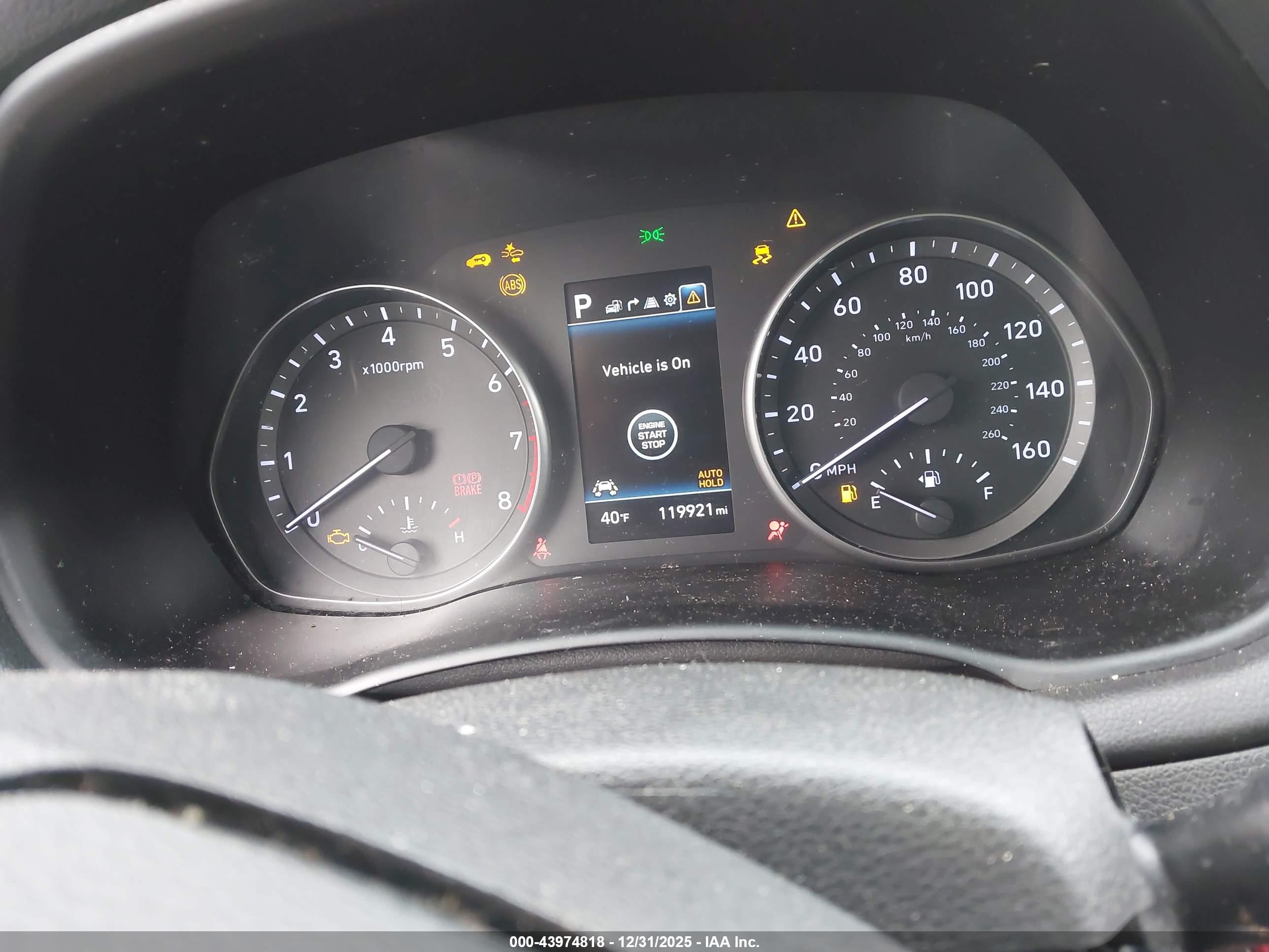 HYUNDAI ELANTRA image 7