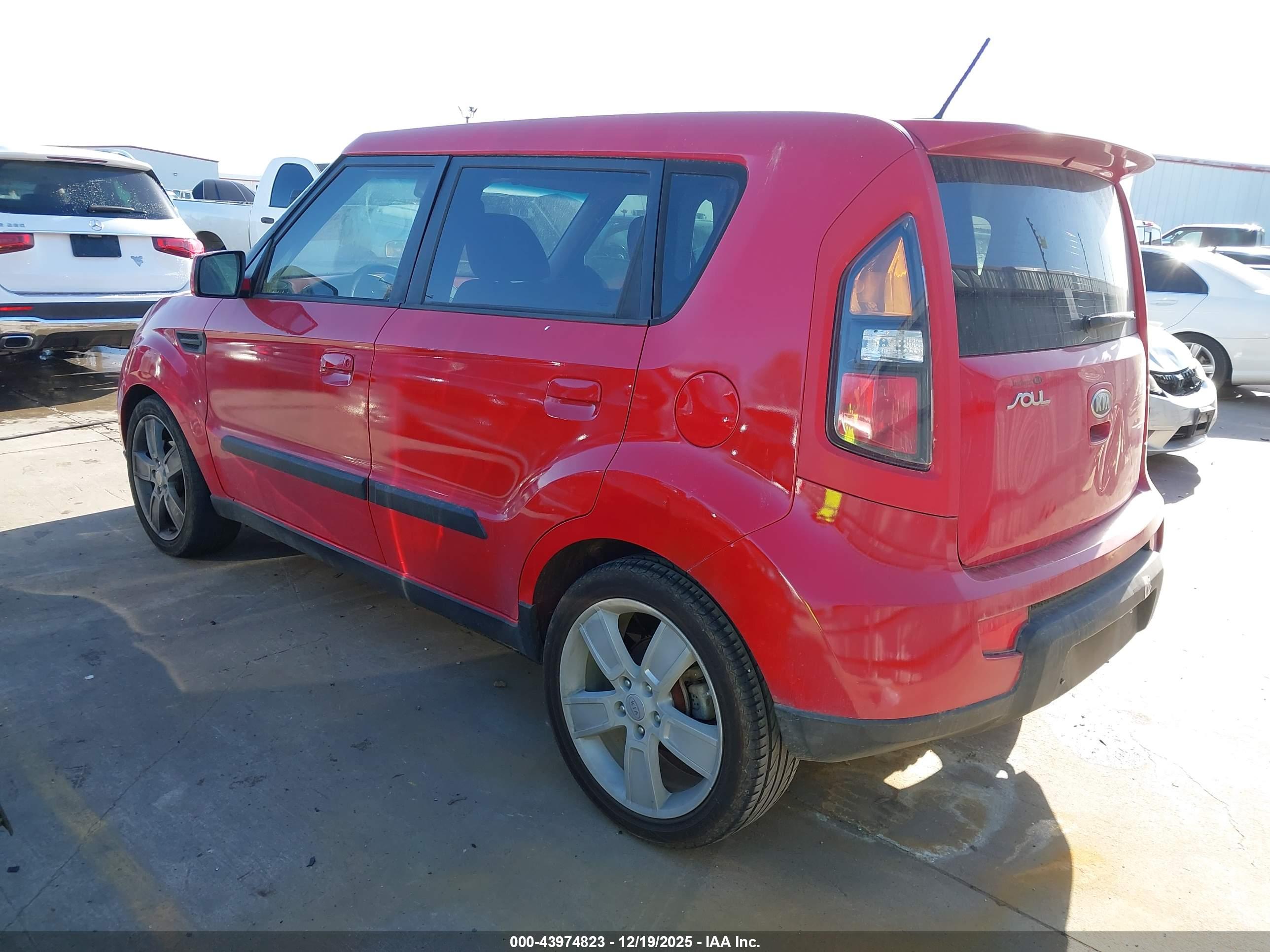 KIA SOUL image 3