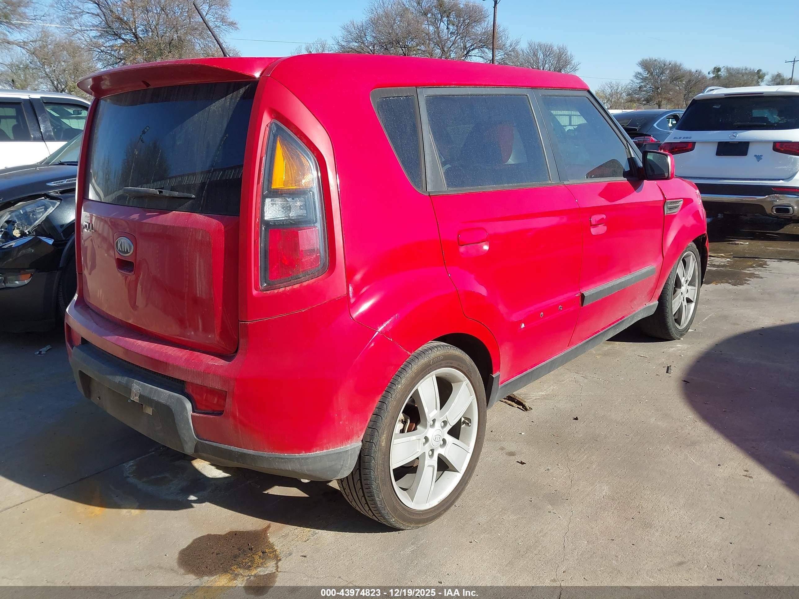 KIA SOUL image 4