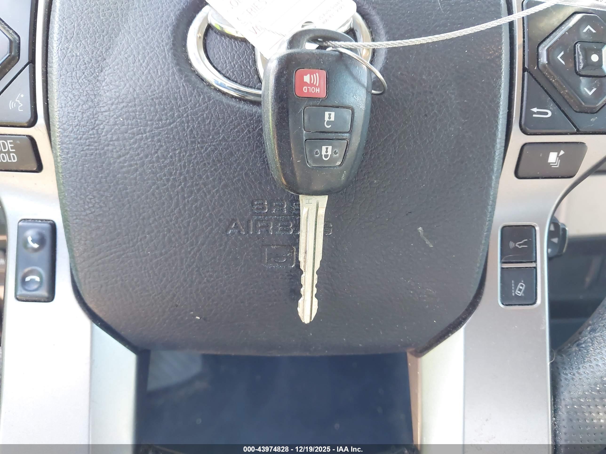 TOYOTA TACOMA image 11