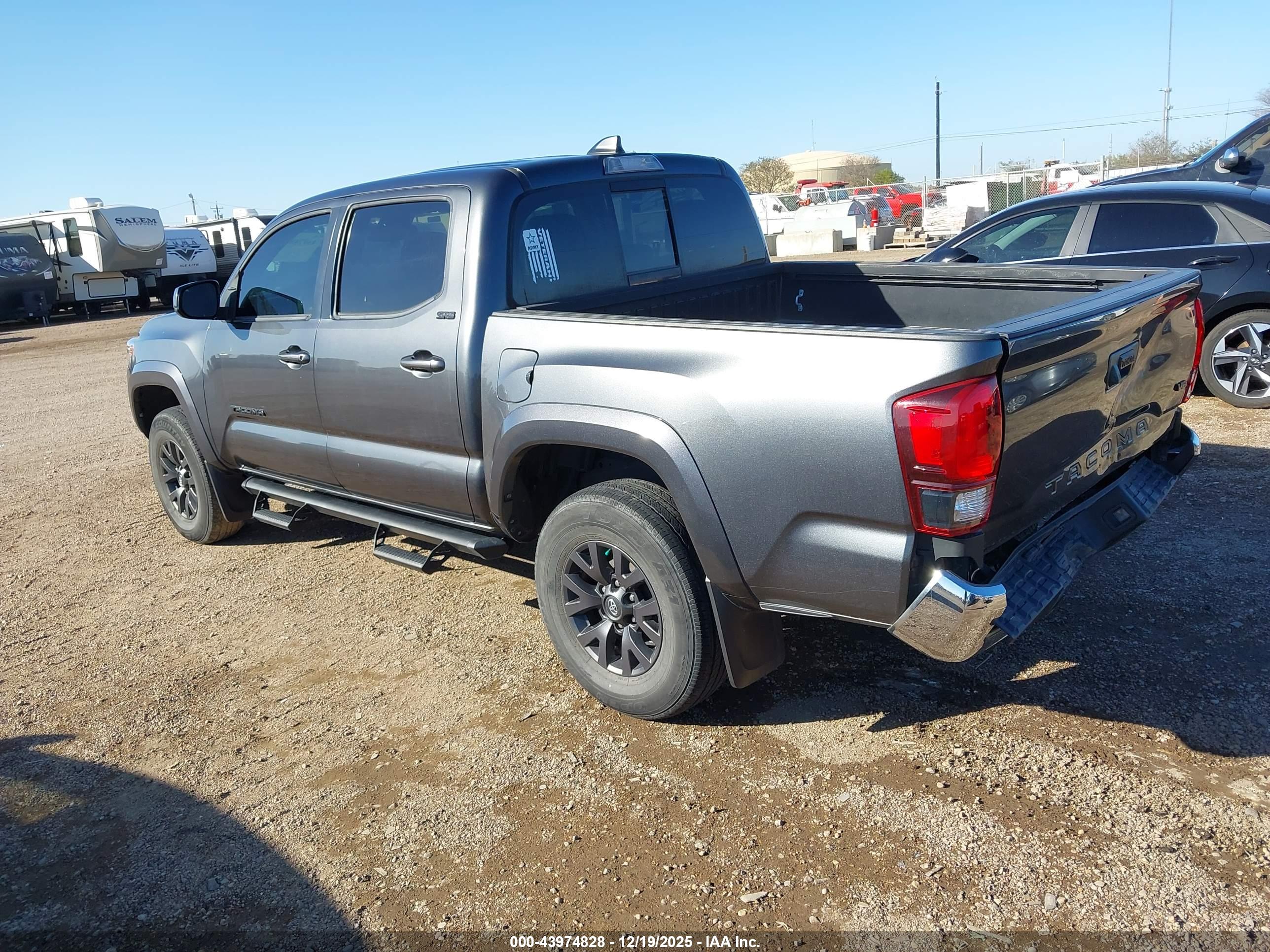 TOYOTA TACOMA image 3