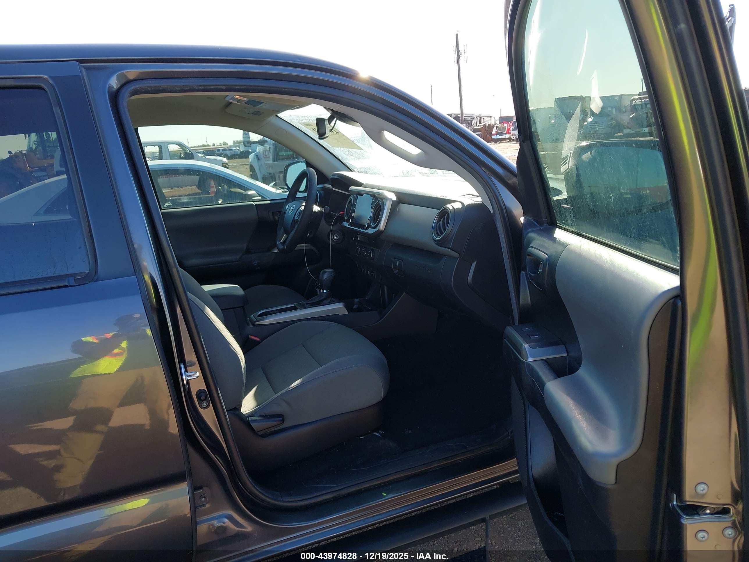 TOYOTA TACOMA image 5