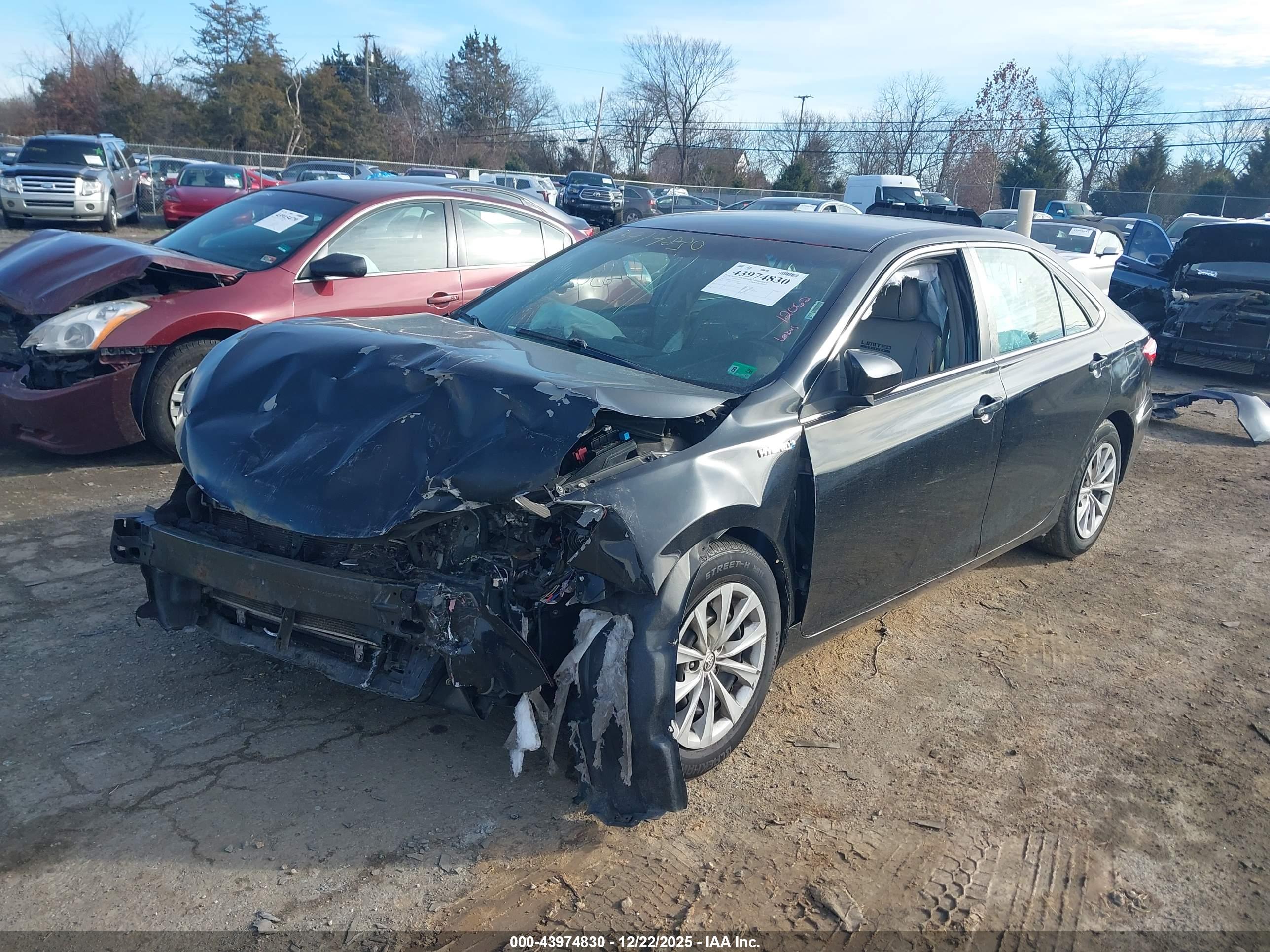 TOYOTA CAMRY image 2
