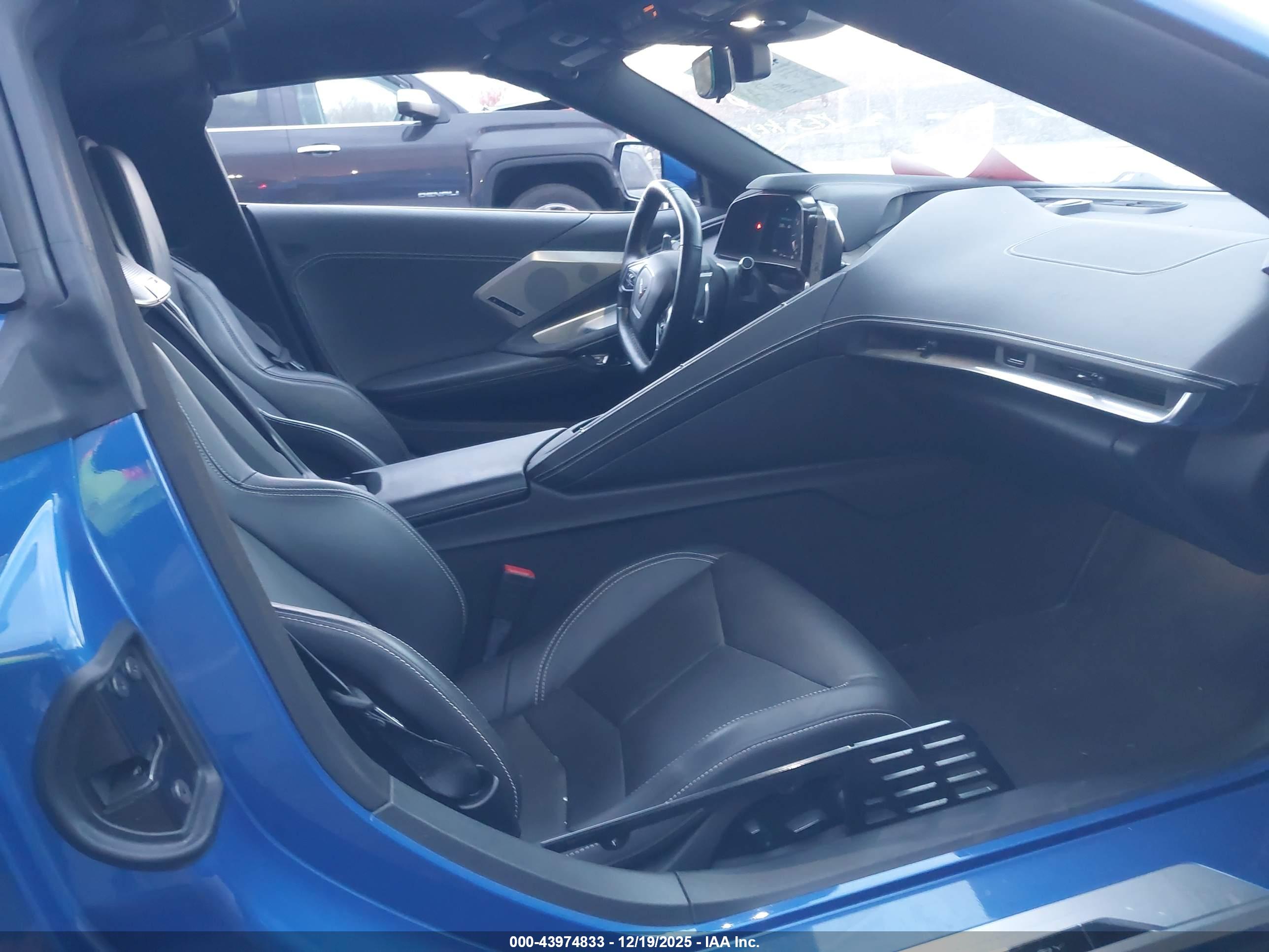 CHEVROLET CORVETTE image 8
