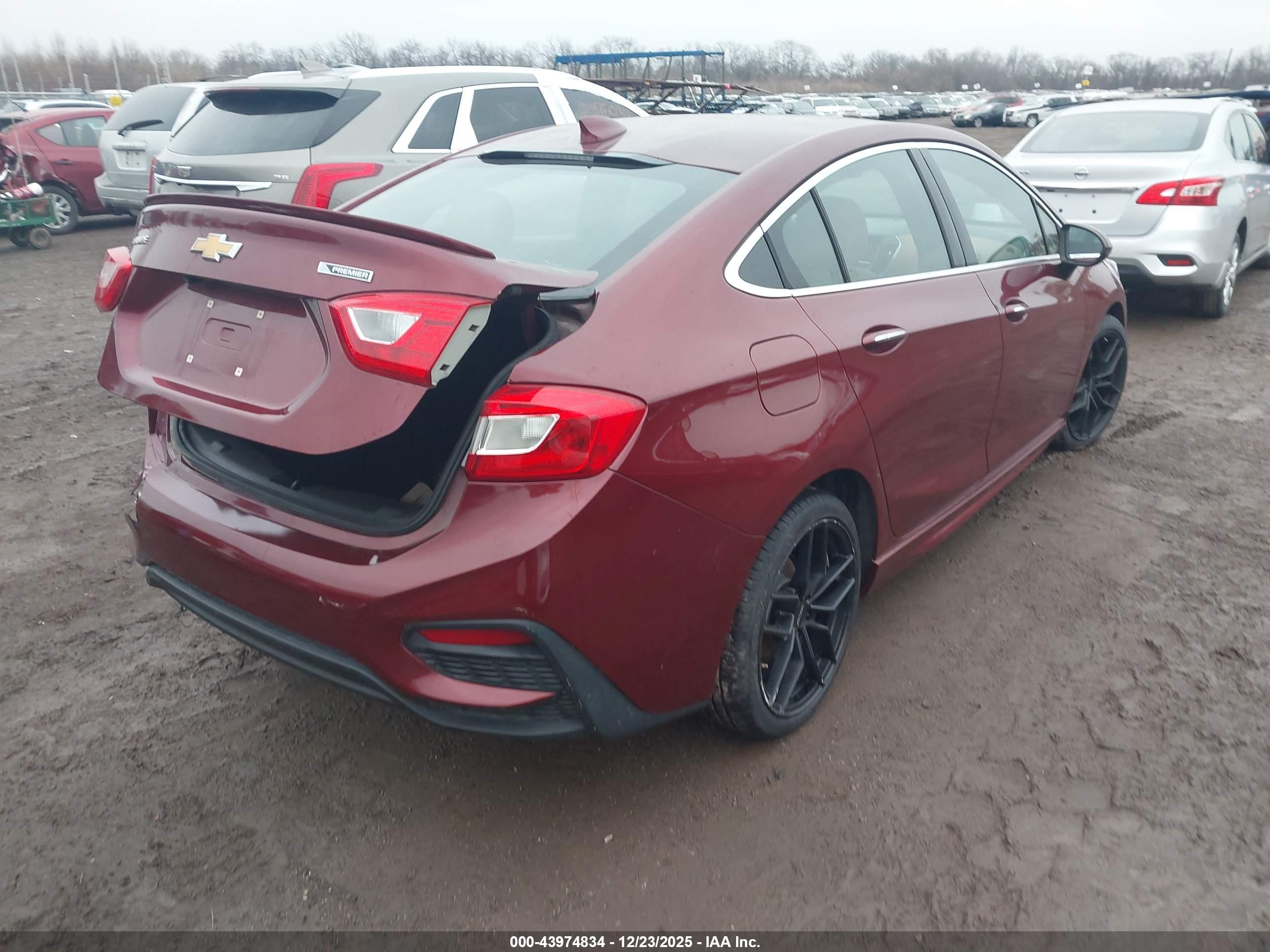 CHEVROLET CRUZE image 4
