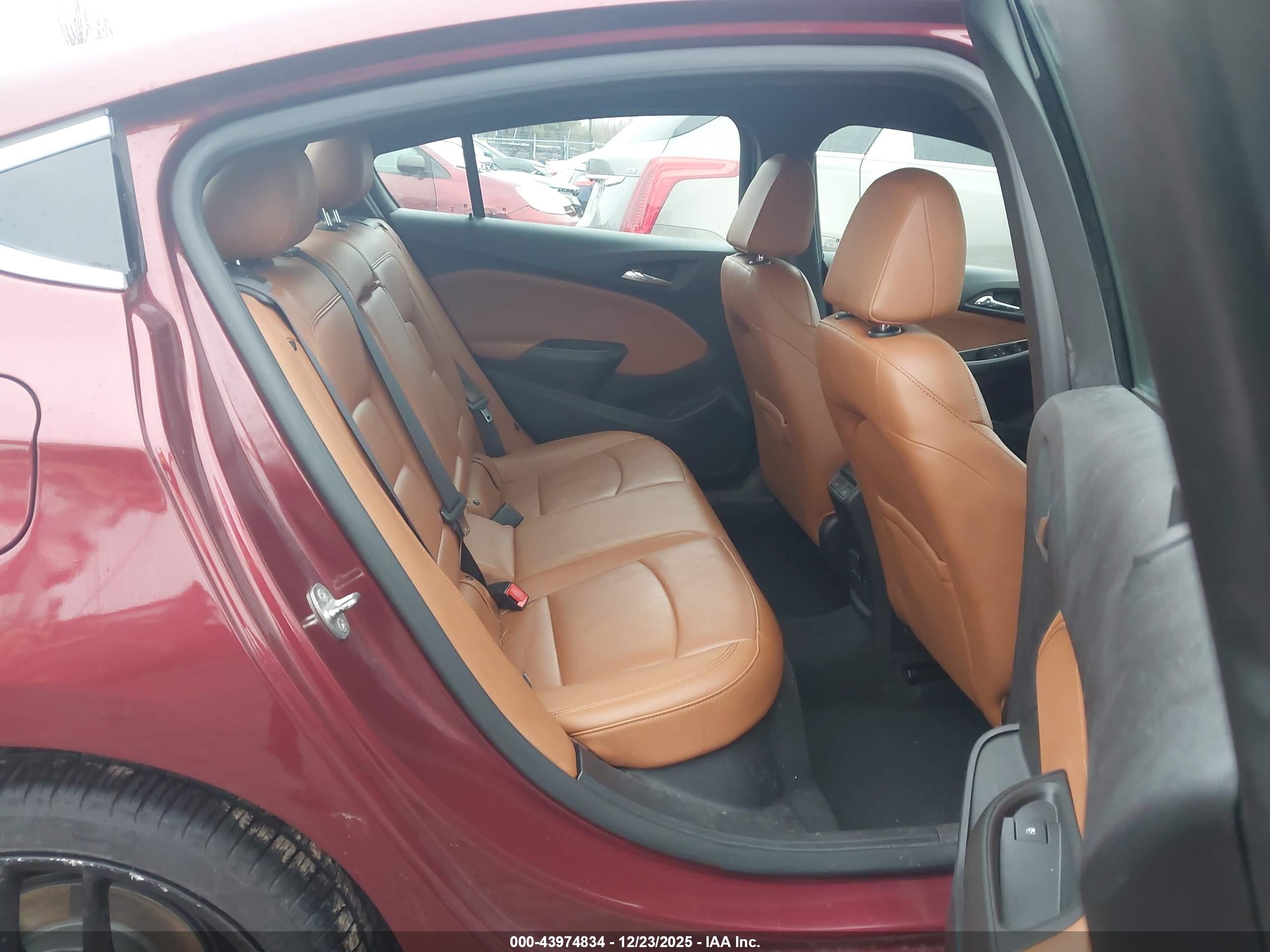CHEVROLET CRUZE image 8