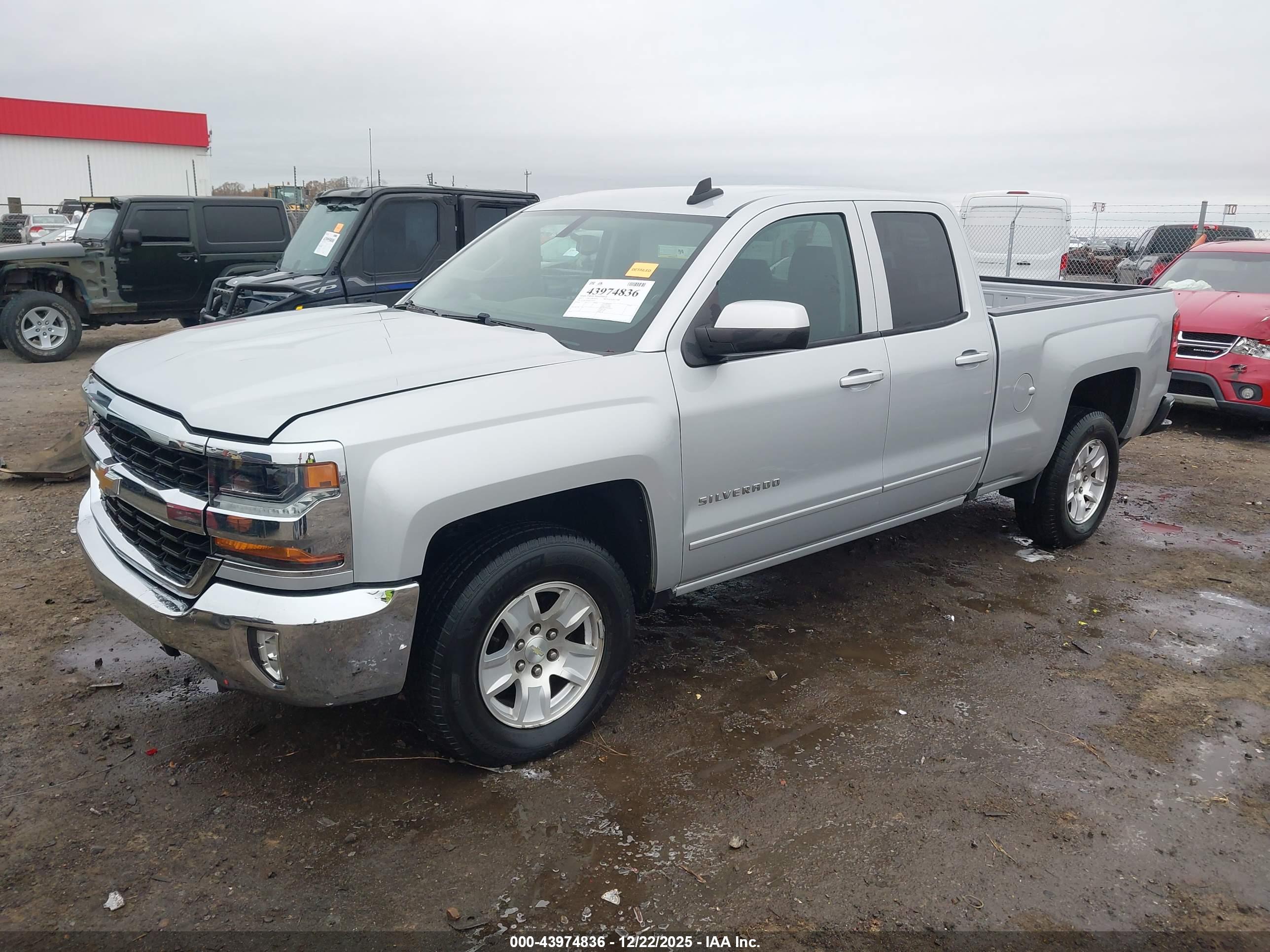 CHEVROLET SILVERADO image 2