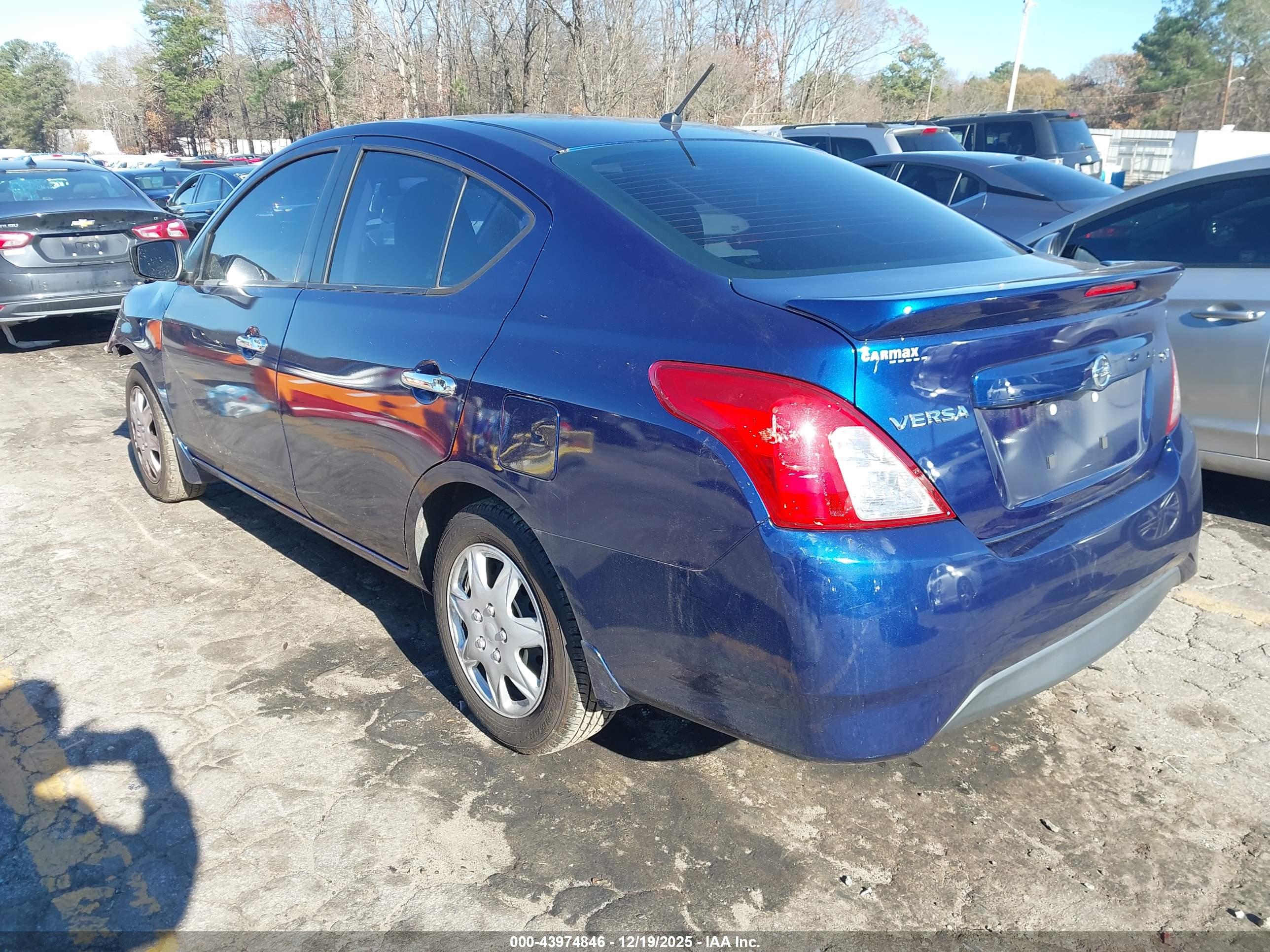 NISSAN VERSA image 3