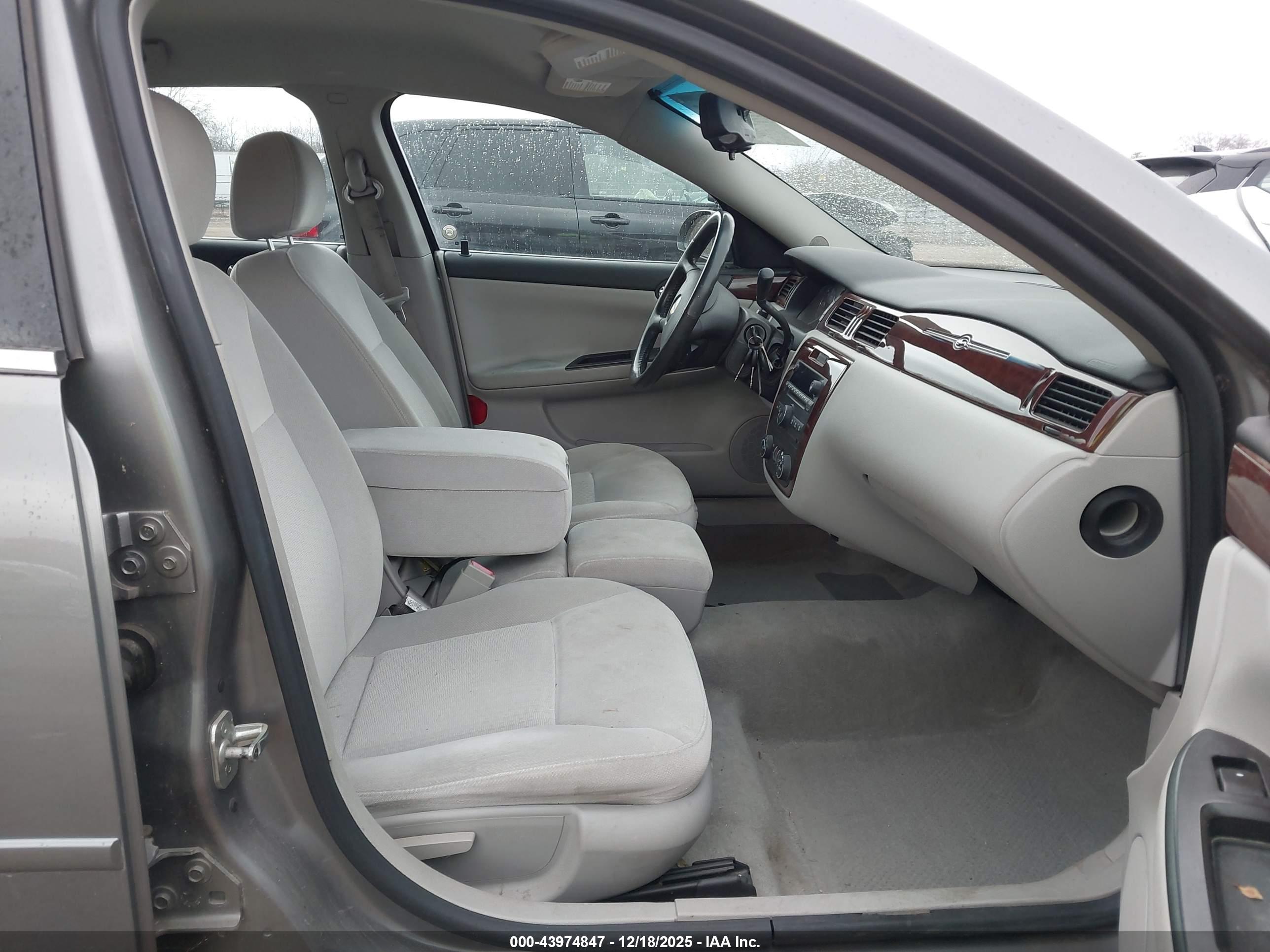 CHEVROLET IMPALA image 8