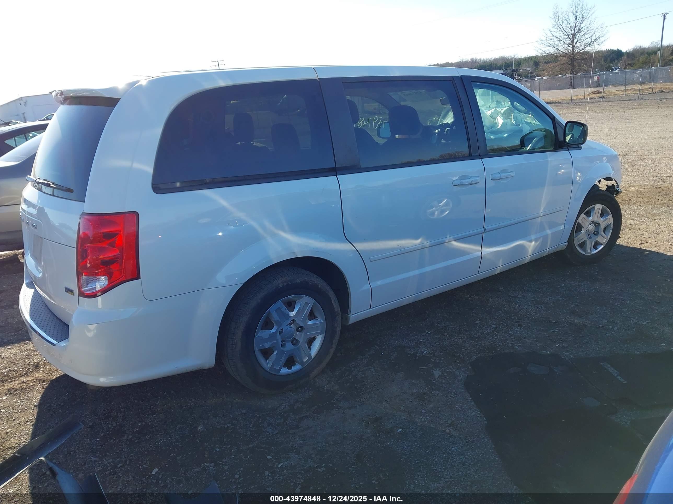 DODGE GRAND image 4