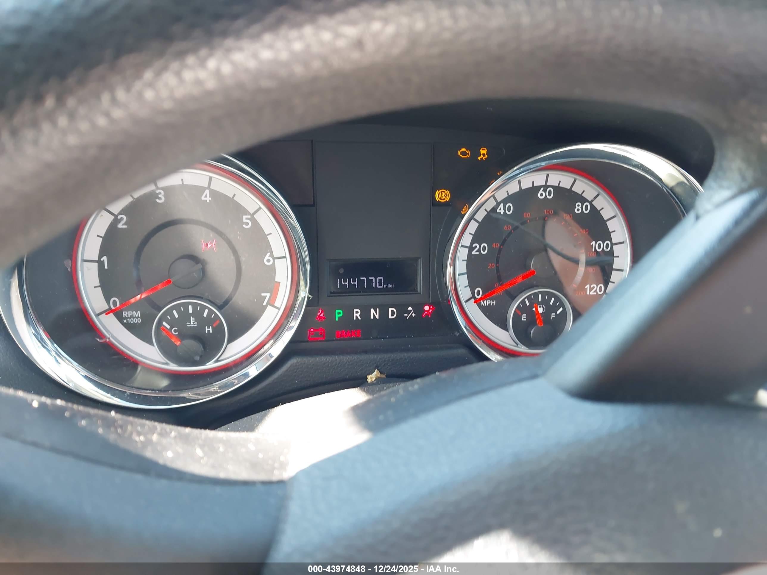 DODGE GRAND image 7