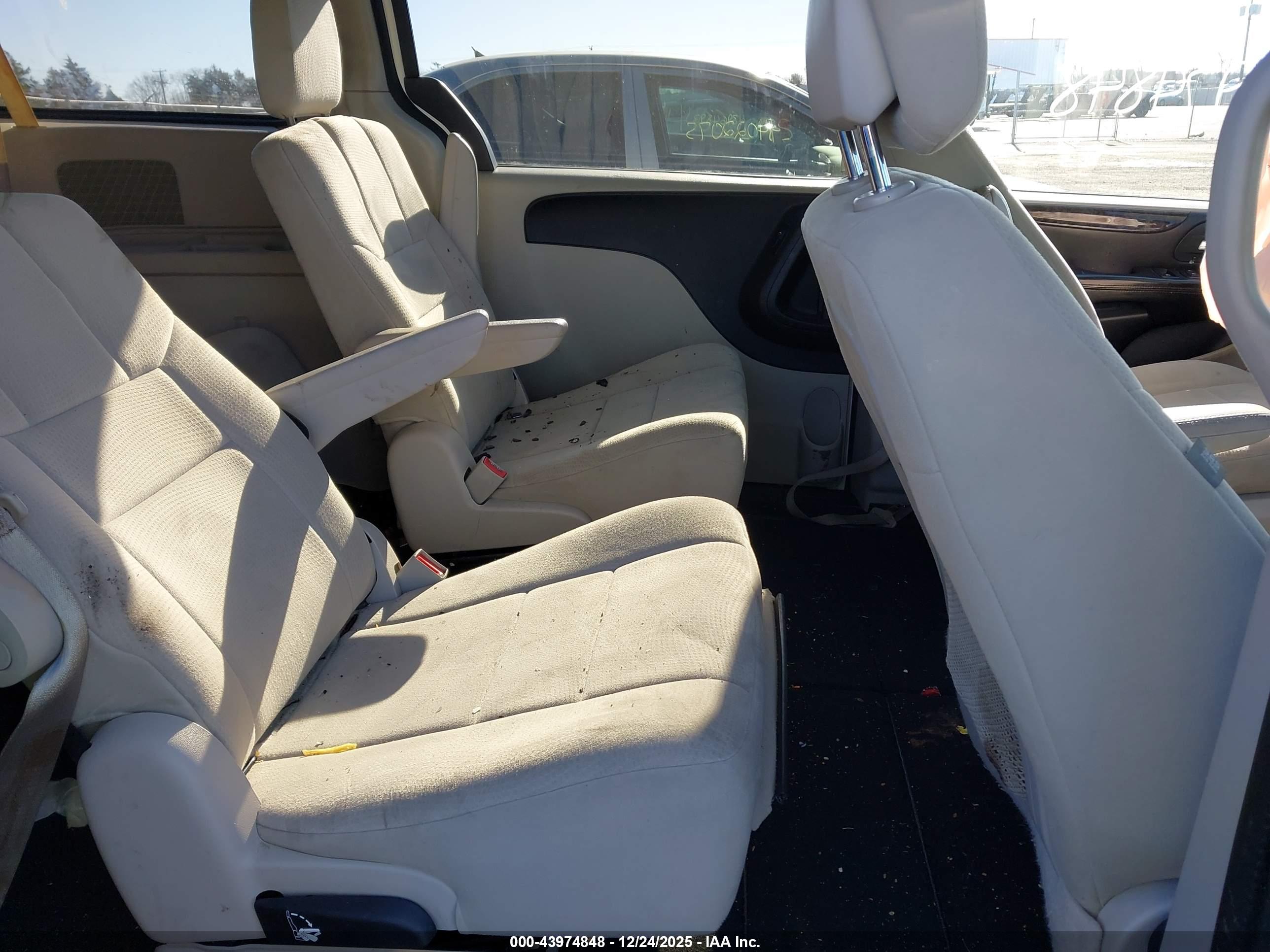 DODGE GRAND image 8