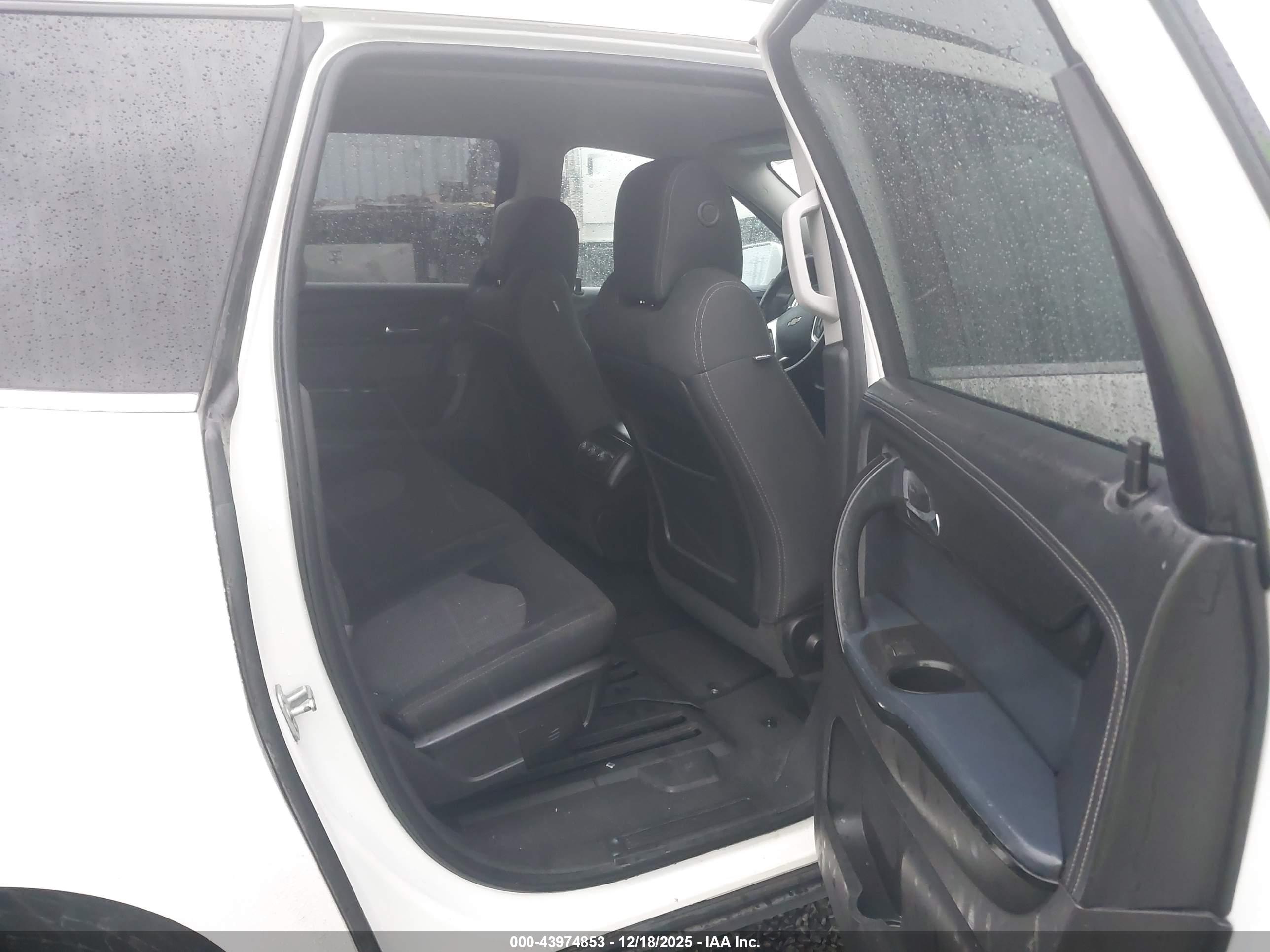 CHEVROLET TRAVERSE image 8
