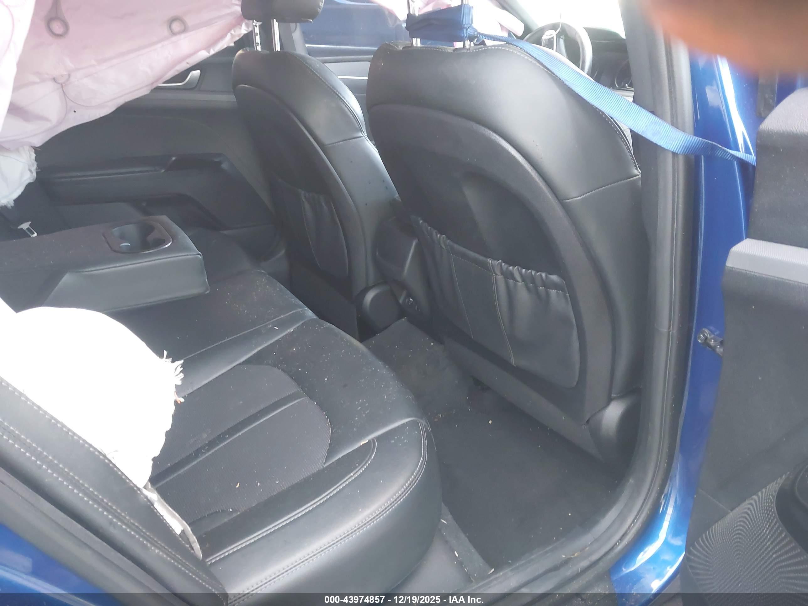 KIA K5 image 8