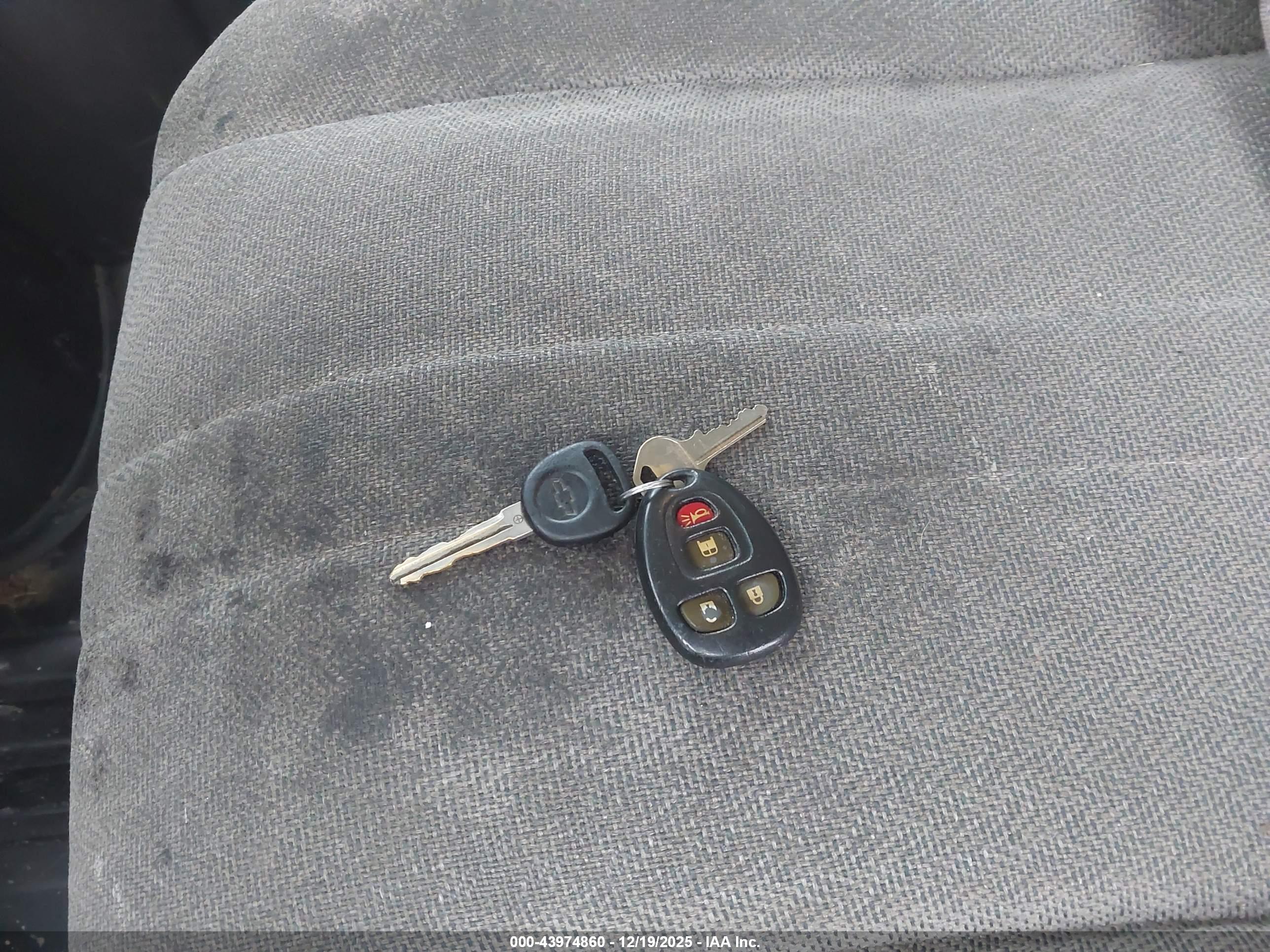 CHEVROLET EXPRESS image 11