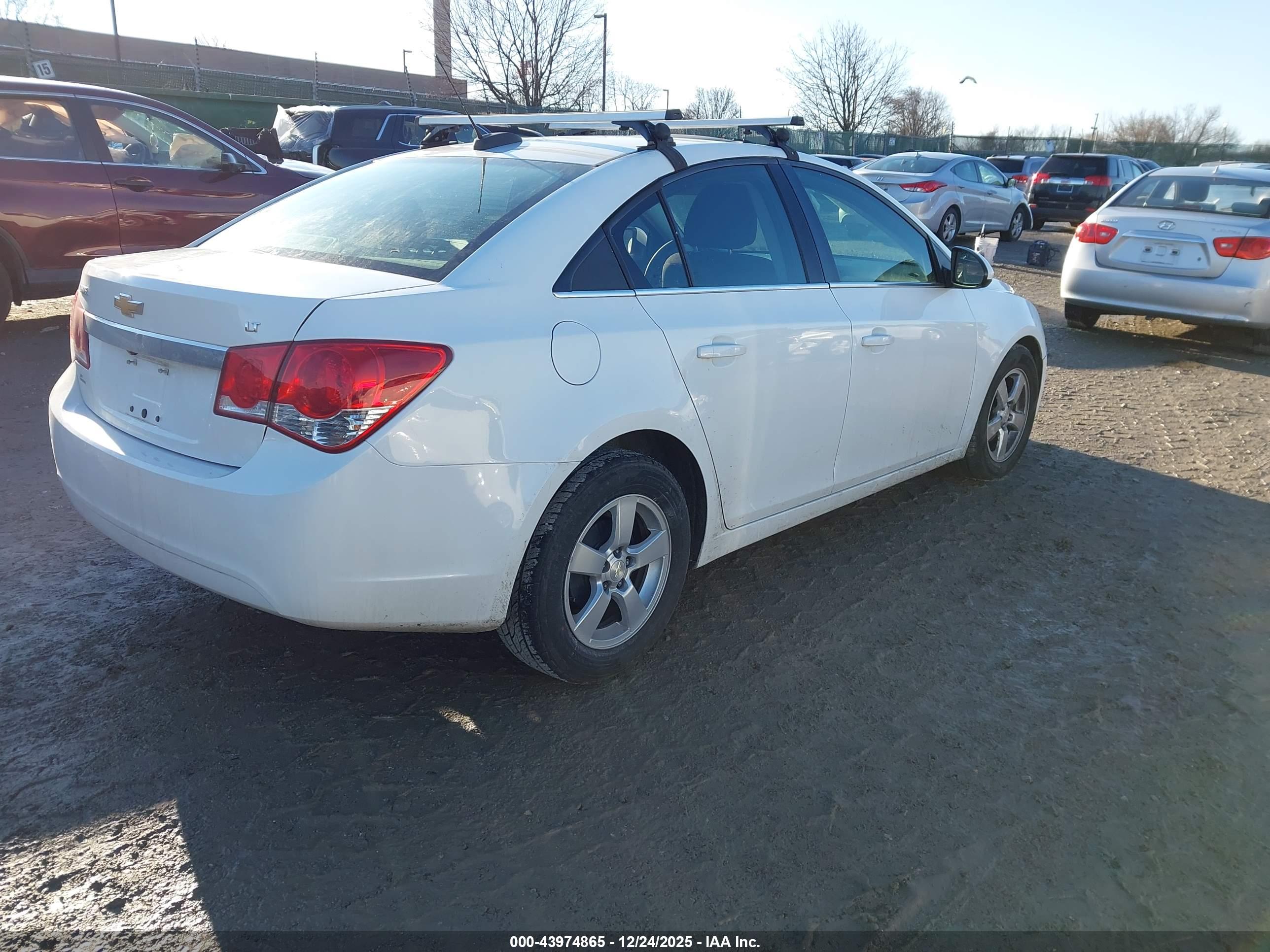 CHEVROLET CRUZE image 4