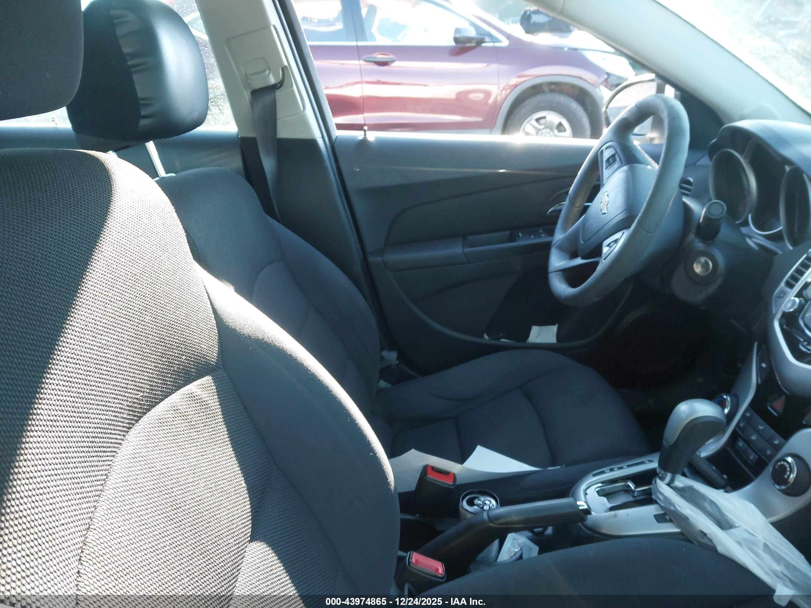 CHEVROLET CRUZE image 5